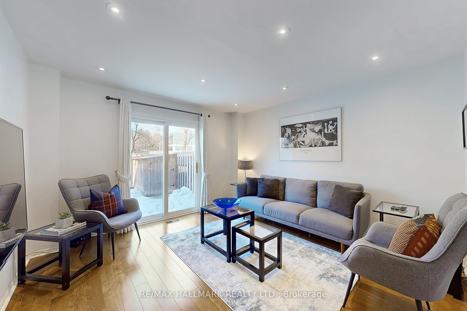 Photo 5 of 38 Torbrick Road, Toronto, Greenwood-Coxwell — HOMEH