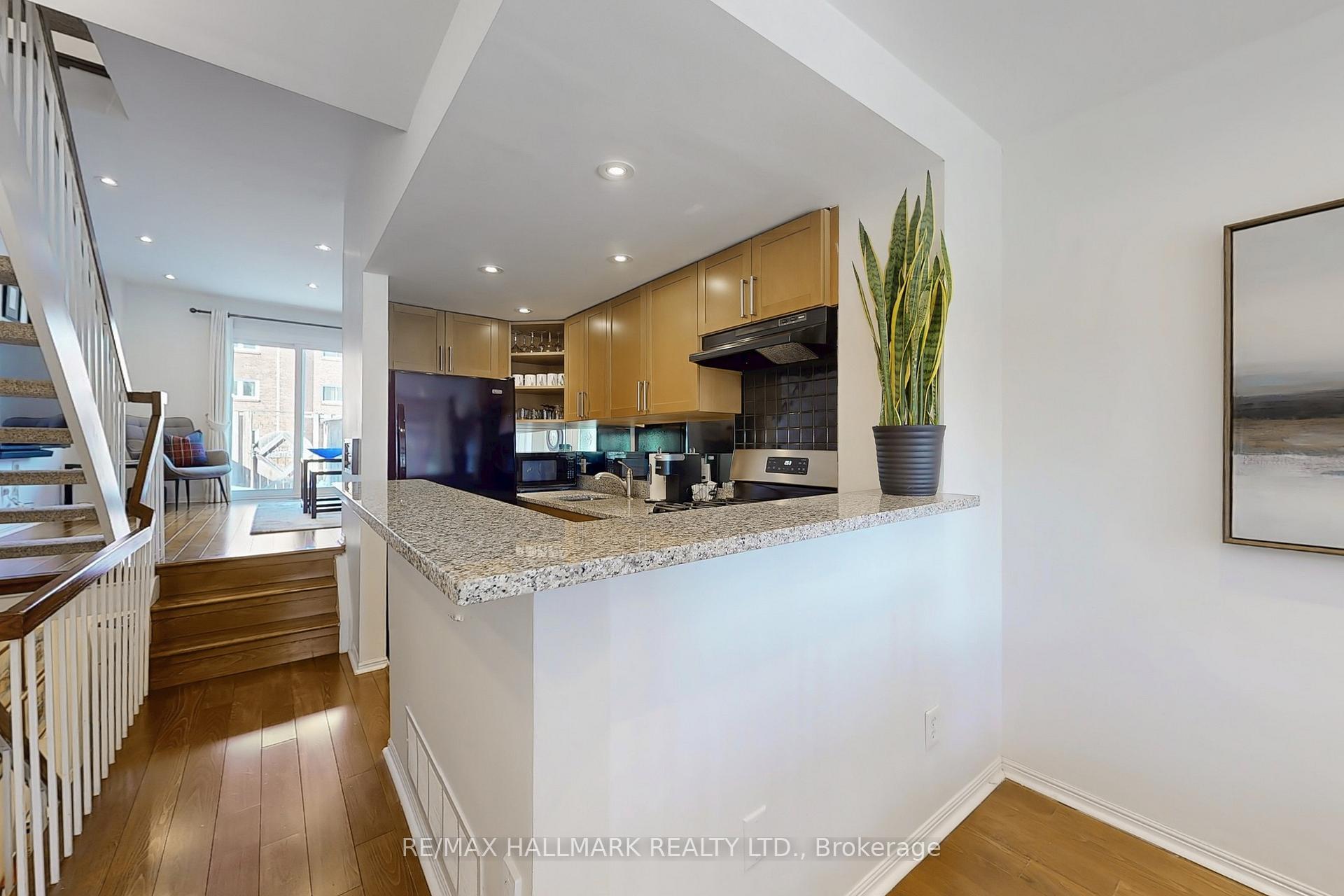 Photo 12 of 38 Torbrick Road, Toronto, Greenwood-Coxwell — HOMEH