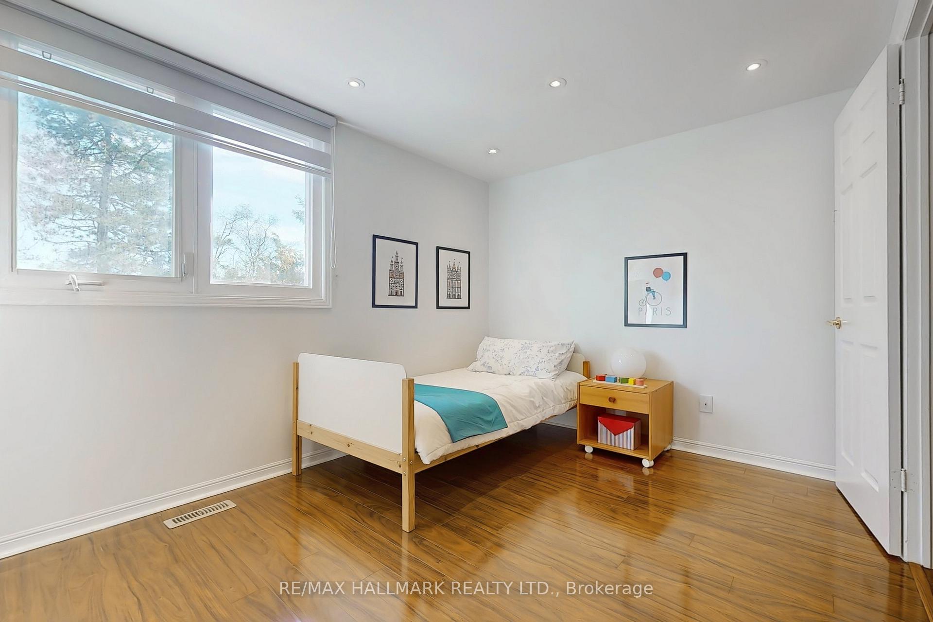 Photo 21 of 38 Torbrick Road, Toronto, Greenwood-Coxwell — HOMEH