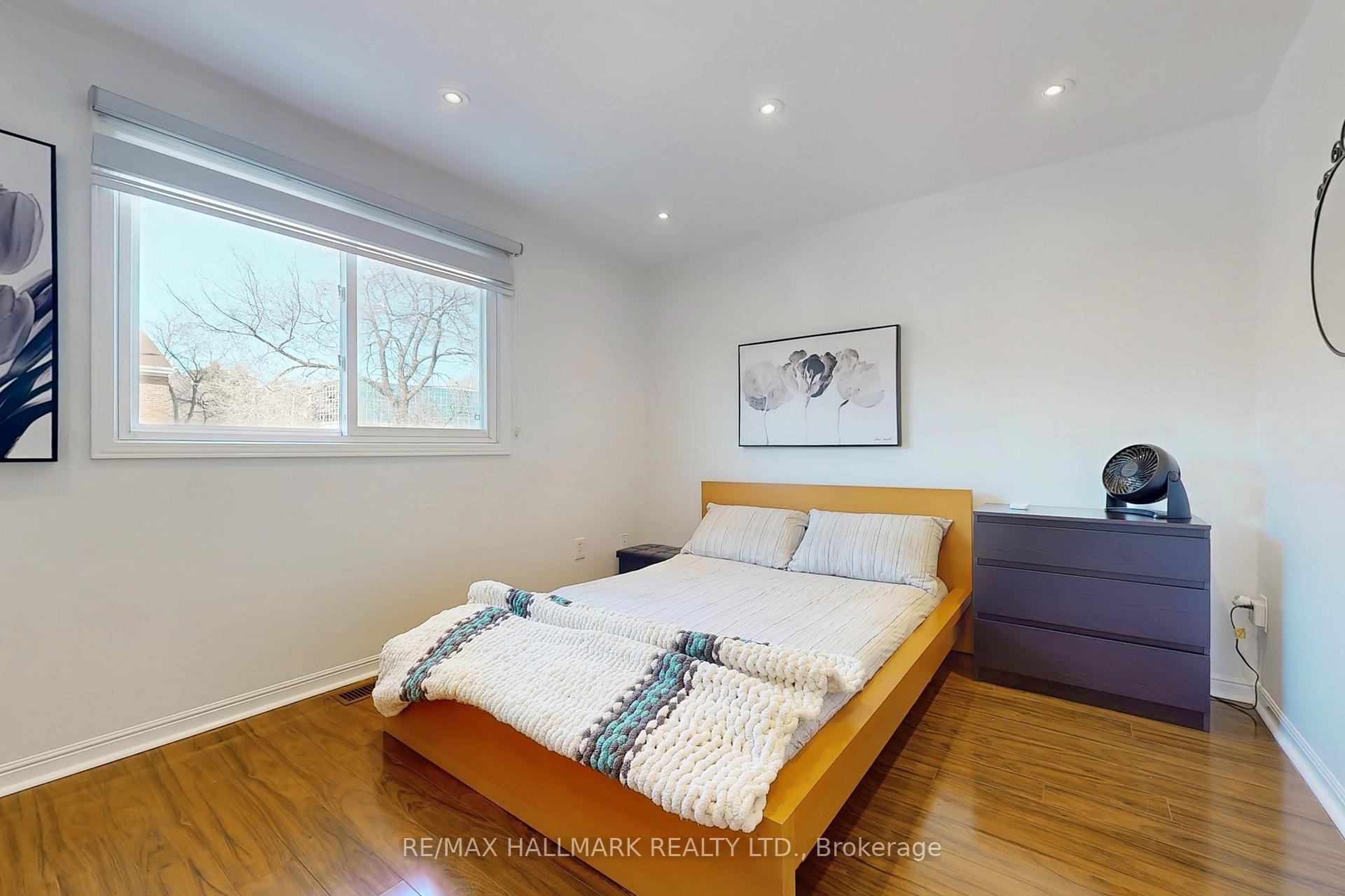 Photo 24 of 38 Torbrick Road, Toronto, Greenwood-Coxwell — HOMEH