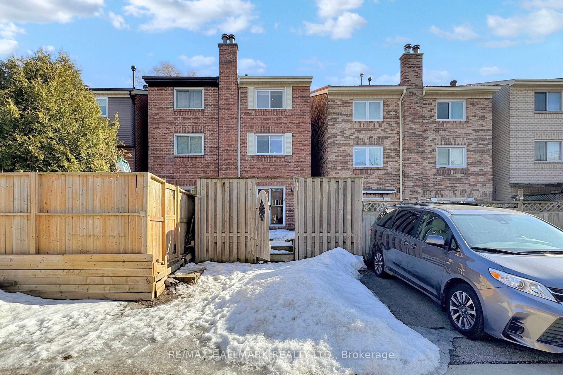 Photo 45 of 38 Torbrick Road, Toronto, Greenwood-Coxwell — HOMEH
