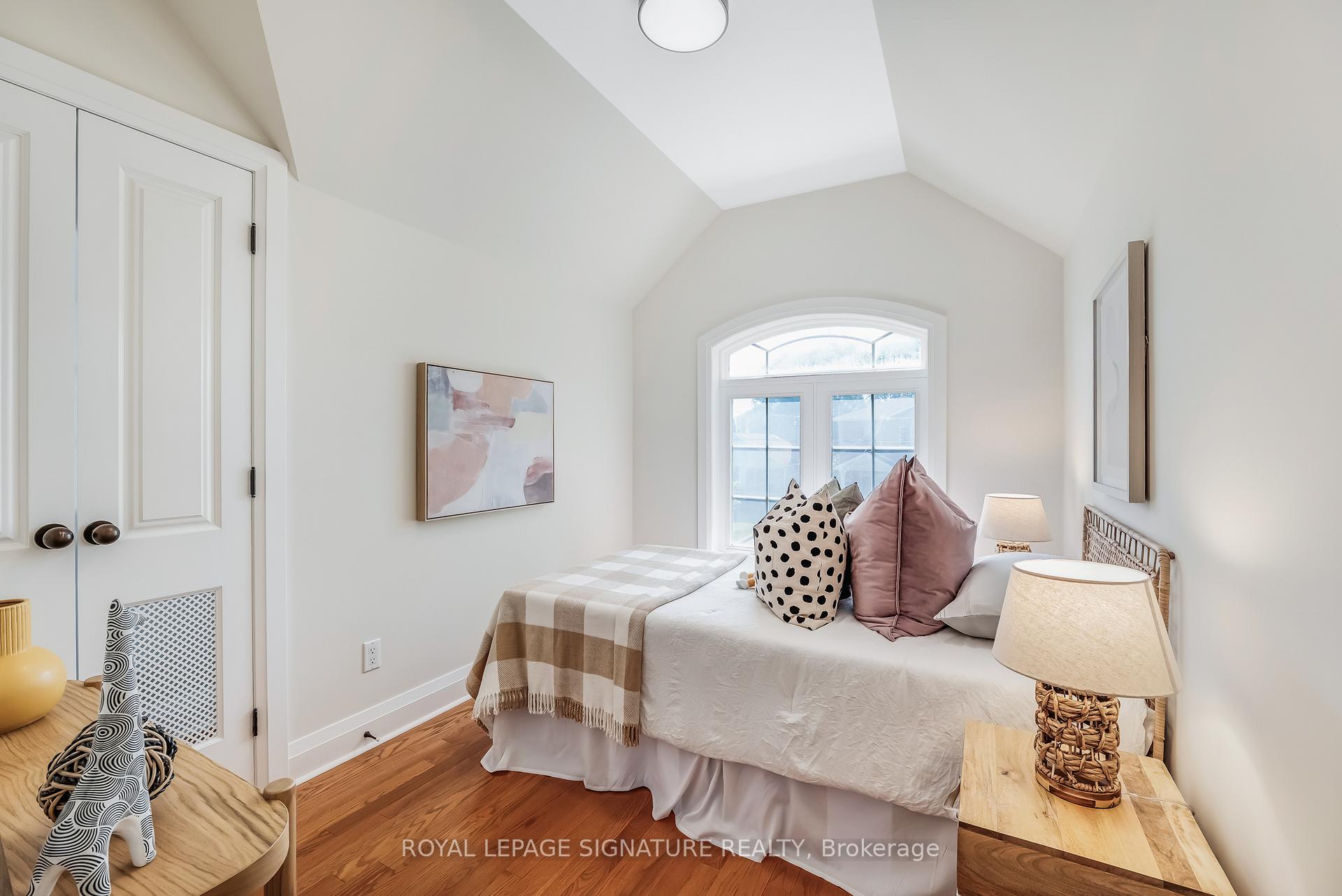 Photo 3 of 15 Ashall Boulevard, Toronto, O'Connor-Parkview — HOMEH