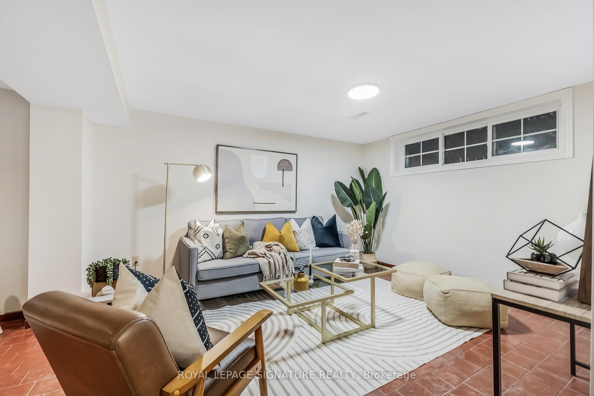 Photo 5 of 15 Ashall Boulevard, Toronto, O'Connor-Parkview — HOMEH