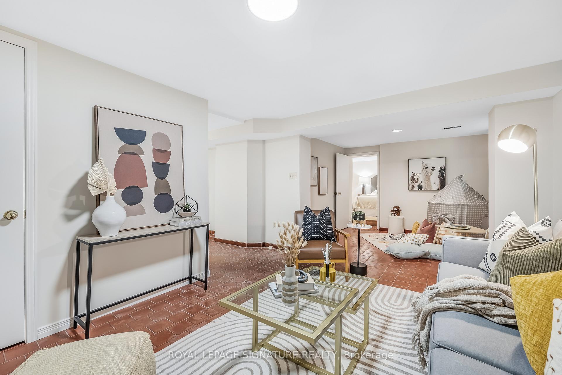 Photo 6 of 15 Ashall Boulevard, Toronto, O'Connor-Parkview — HOMEH