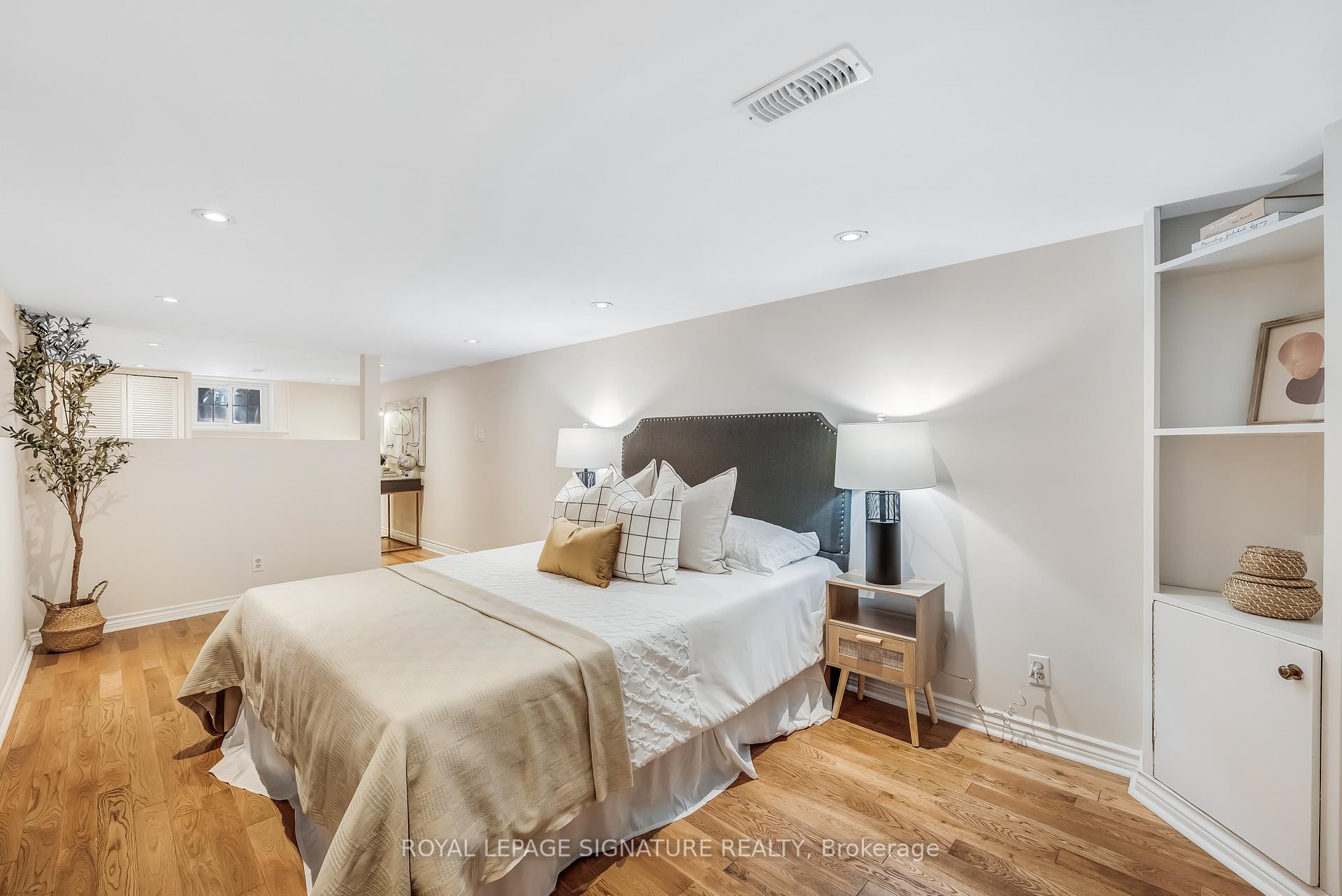 Photo 10 of 15 Ashall Boulevard, Toronto, O'Connor-Parkview — HOMEH