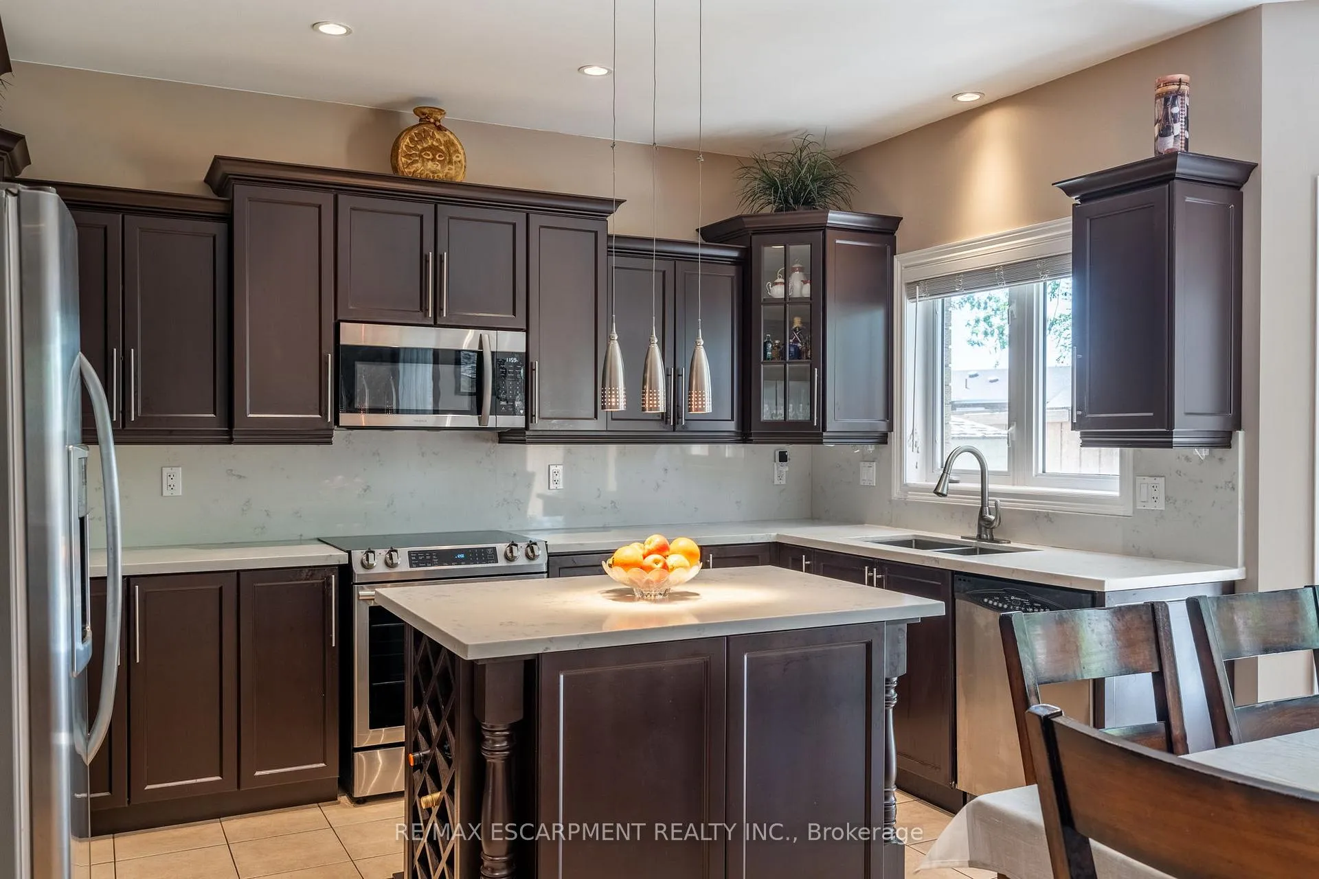Photo 13 of 24 Edgecroft Crescent, Hamilton, Stoney Creek Mountain — HOMEH