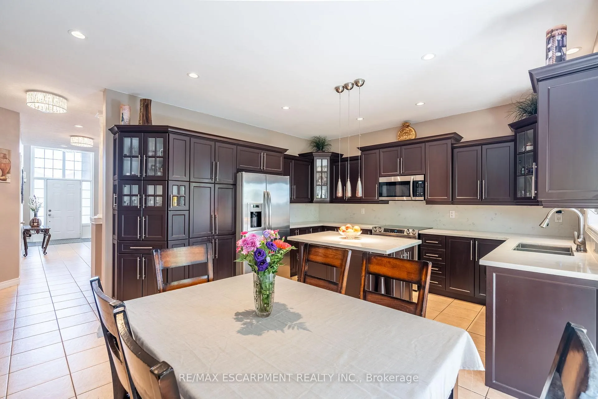 Photo 15 of 24 Edgecroft Crescent, Hamilton, Stoney Creek Mountain — HOMEH