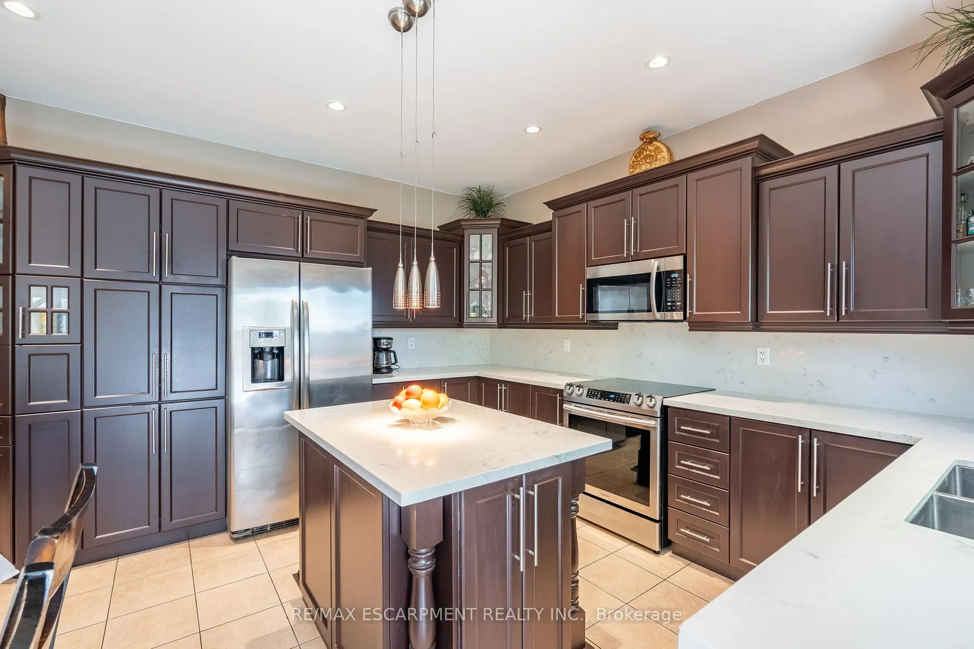 Photo 16 of 24 Edgecroft Crescent, Hamilton, Stoney Creek Mountain — HOMEH