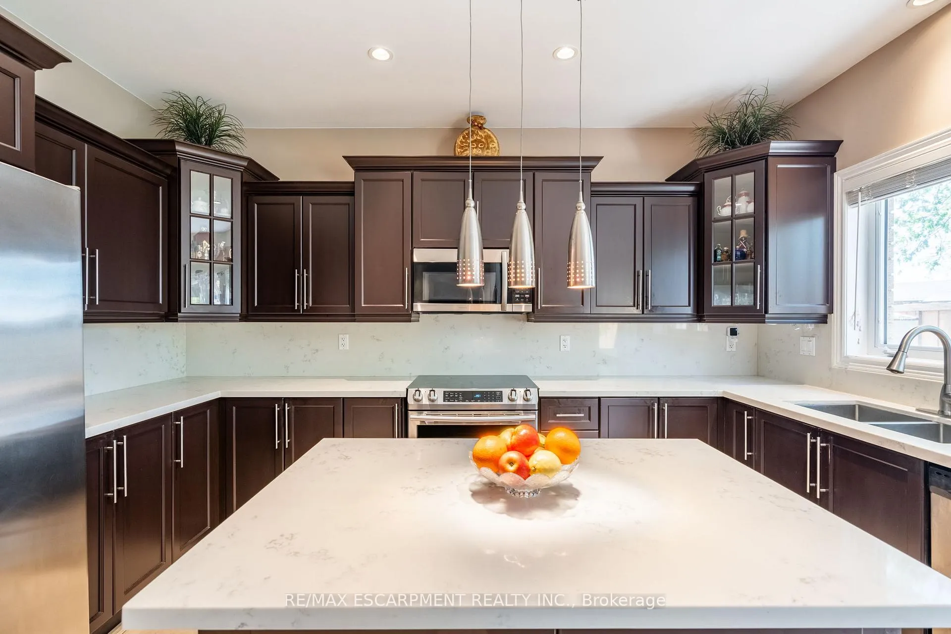 Photo 17 of 24 Edgecroft Crescent, Hamilton, Stoney Creek Mountain — HOMEH