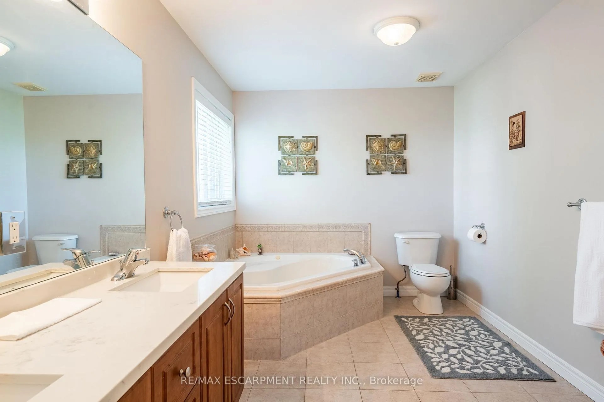 Photo 29 of 24 Edgecroft Crescent, Hamilton, Stoney Creek Mountain — HOMEH