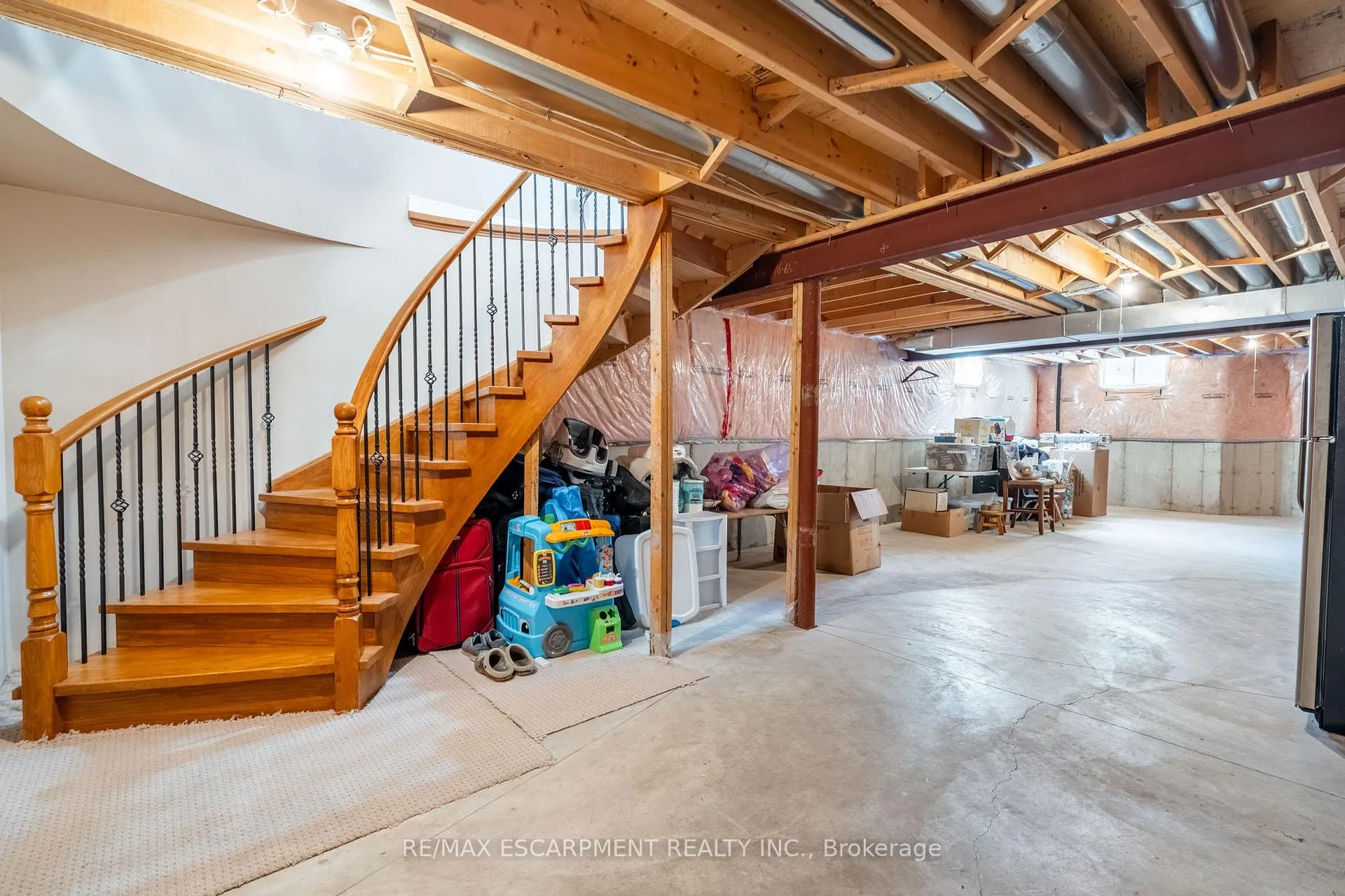 Photo 32 of 24 Edgecroft Crescent, Hamilton, Stoney Creek Mountain — HOMEH
