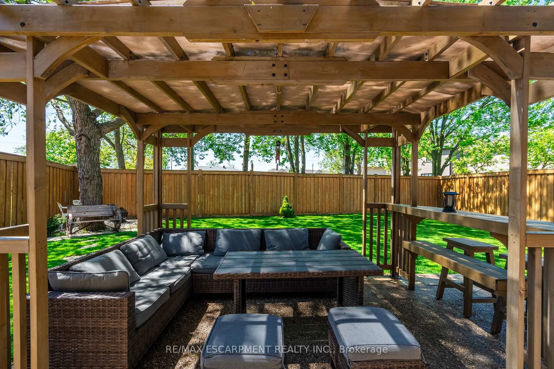 Photo 38 of 24 Edgecroft Crescent, Hamilton, Stoney Creek Mountain — HOMEH