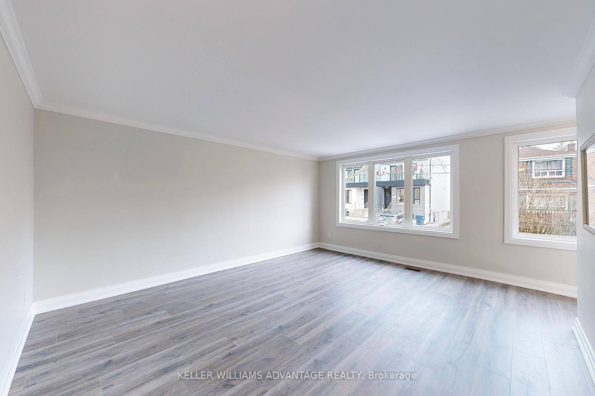 Photo 4 of 208 Wheeler Avenue, Toronto, The Beaches — HOMEH
