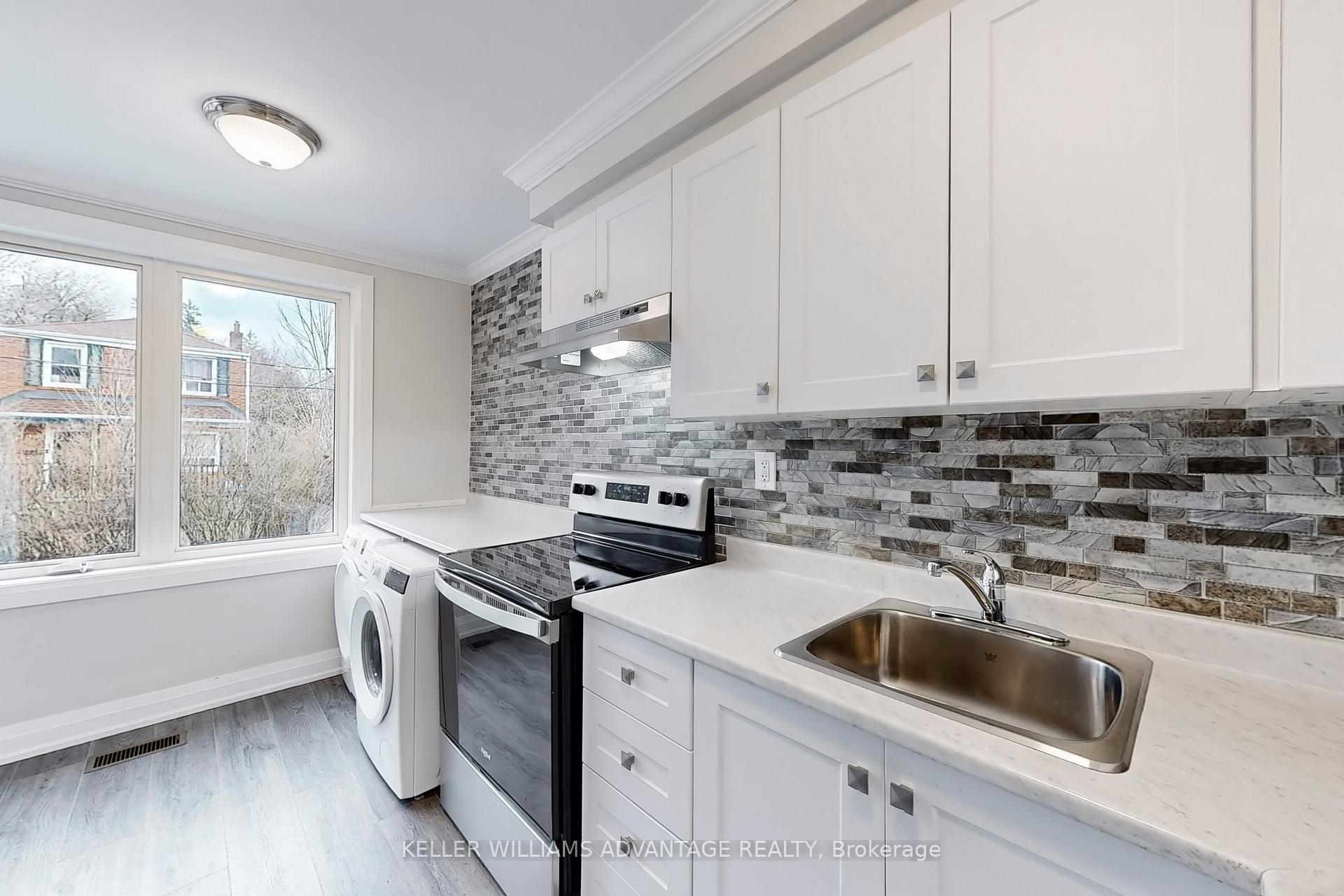 Photo 8 of 208 Wheeler Avenue, Toronto, The Beaches — HOMEH