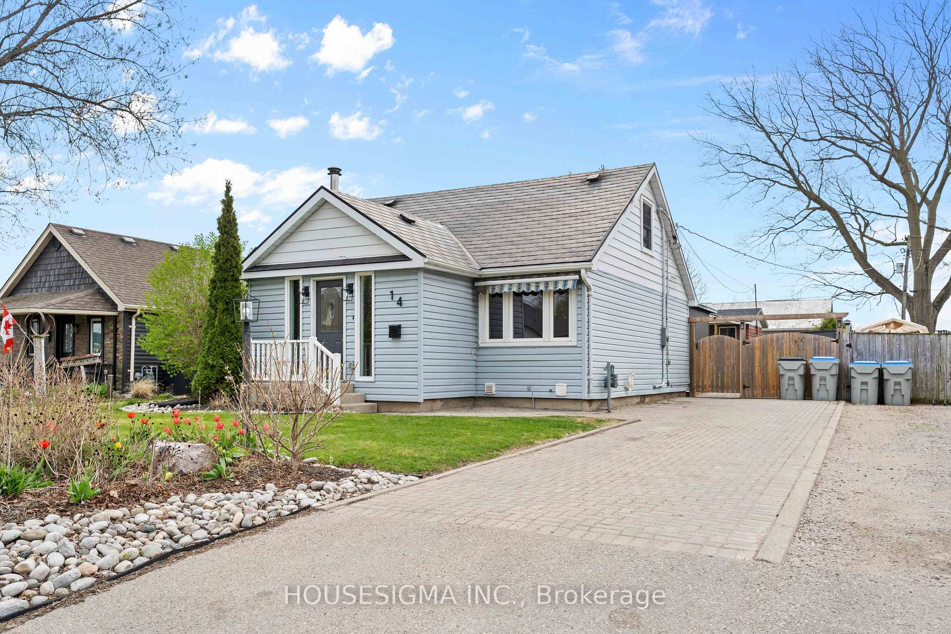Photo 1 of 14 Carroll Street W, Strathroy-Caradoc, NE — HOMEH