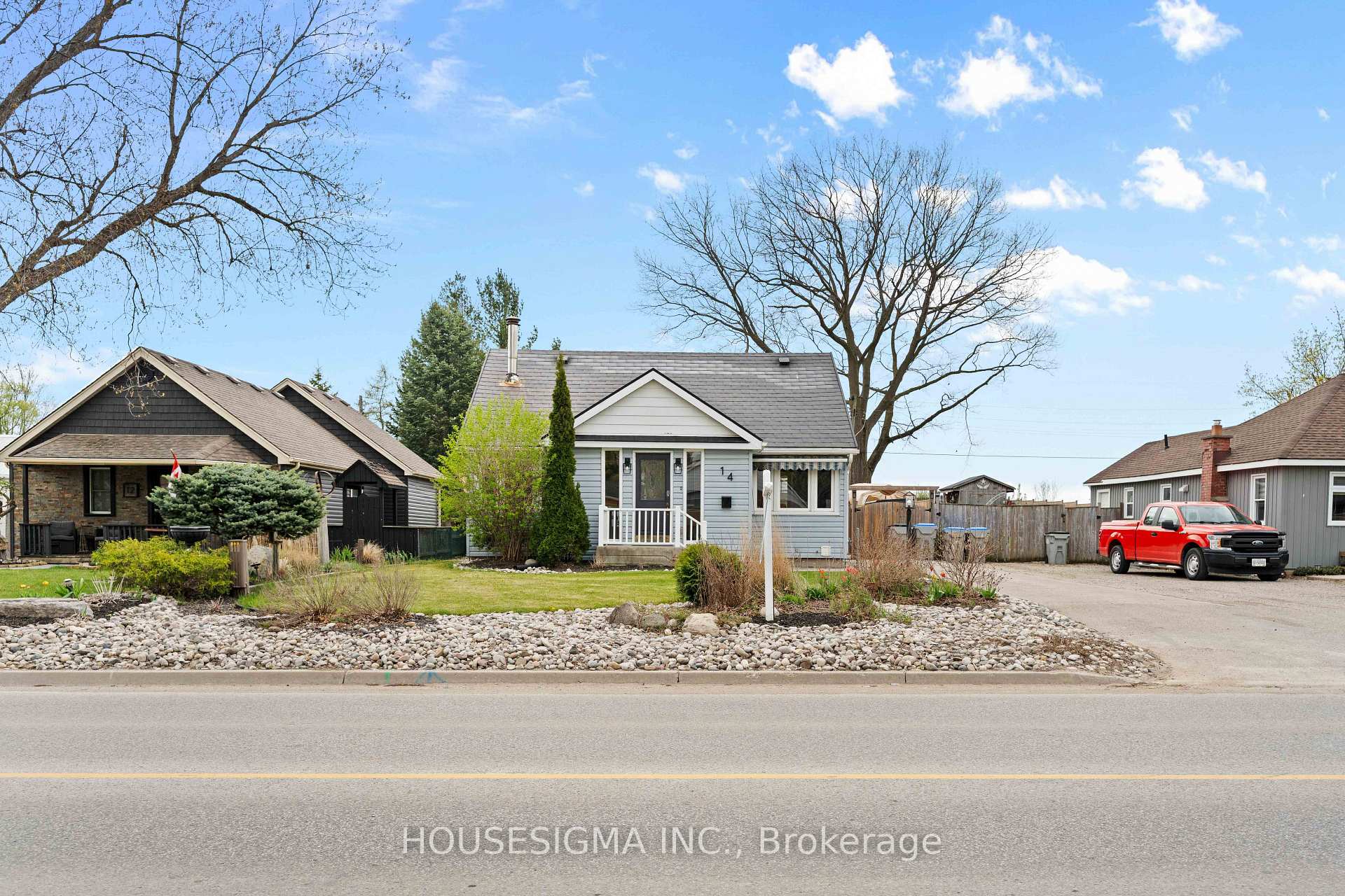 Photo 4 of 14 Carroll Street W, Strathroy-Caradoc, NE — HOMEH