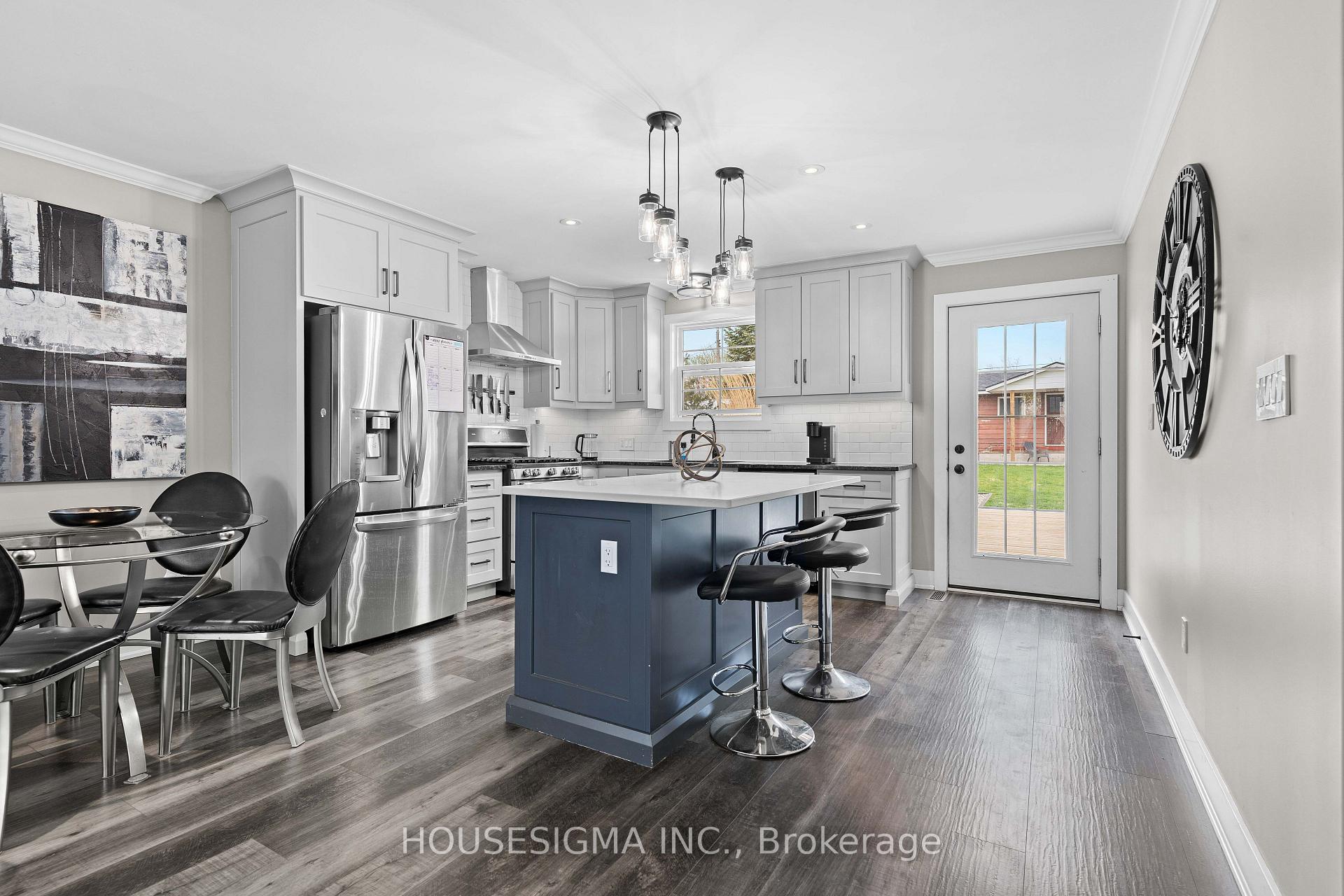 Photo 11 of 14 Carroll Street W, Strathroy-Caradoc, NE — HOMEH