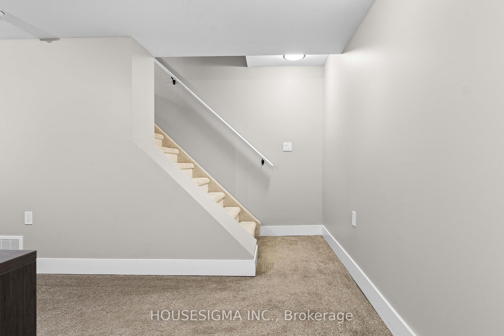Photo 30 of 14 Carroll Street W, Strathroy-Caradoc, NE — HOMEH