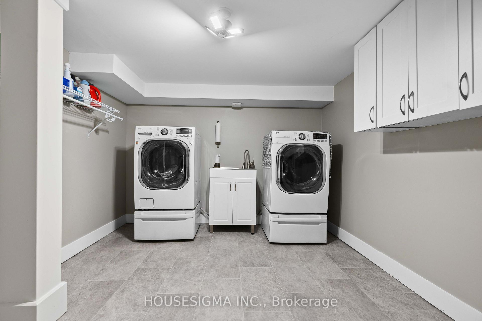 Photo 35 of 14 Carroll Street W, Strathroy-Caradoc, NE — HOMEH