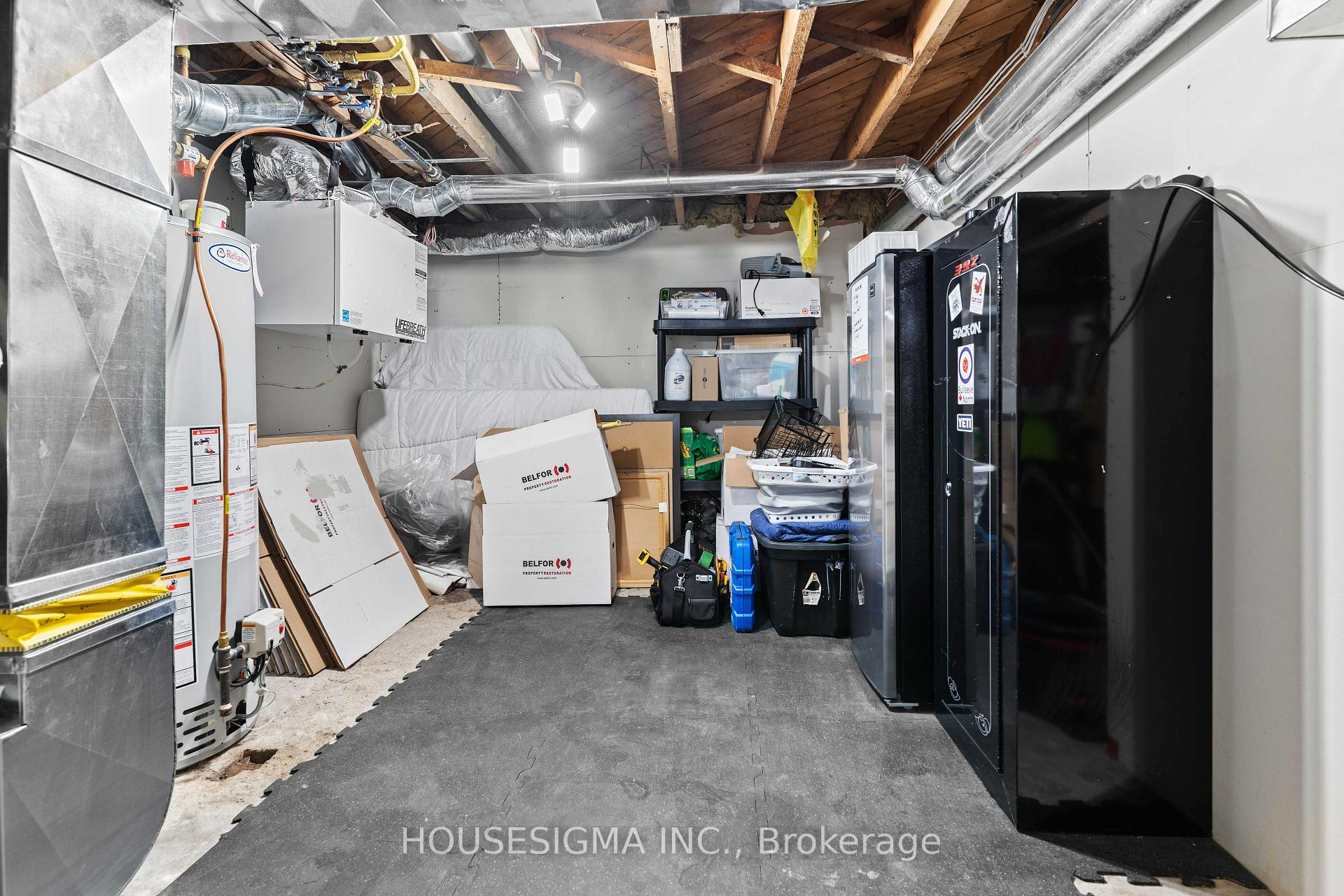 Photo 37 of 14 Carroll Street W, Strathroy-Caradoc, NE — HOMEH