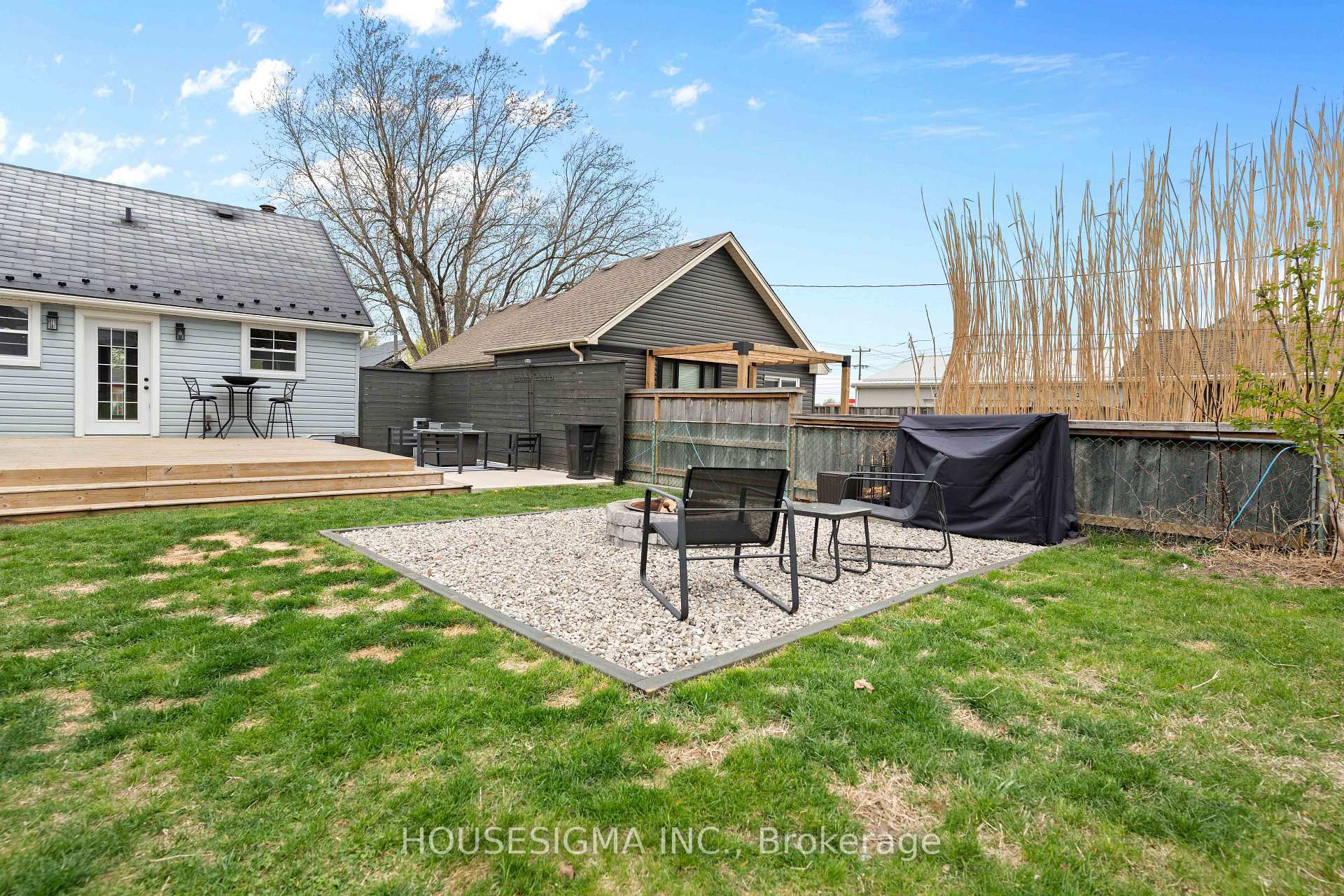 Photo 42 of 14 Carroll Street W, Strathroy-Caradoc, NE — HOMEH