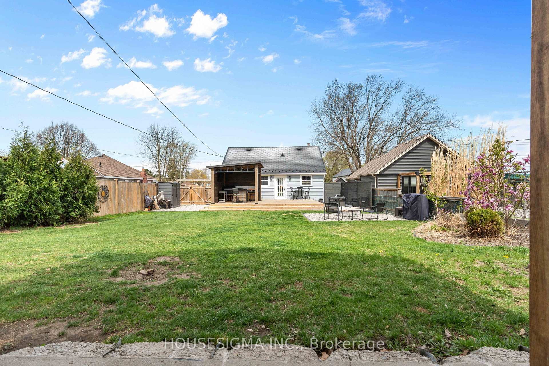 Photo 44 of 14 Carroll Street W, Strathroy-Caradoc, NE — HOMEH