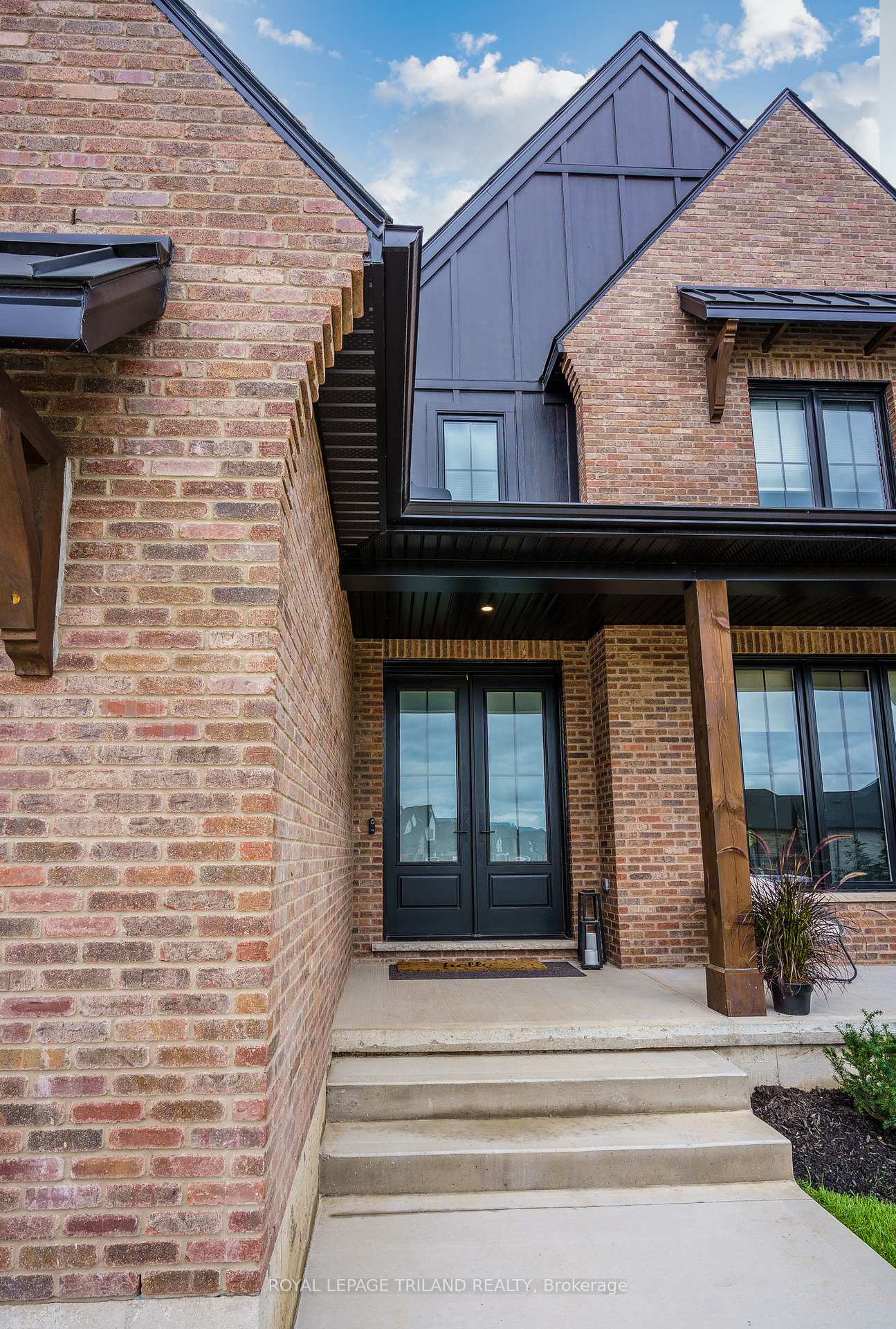 Photo 2 of 57 Greenbrier Ridge, Thames Centre, Rural Thames Centre — HOMEH