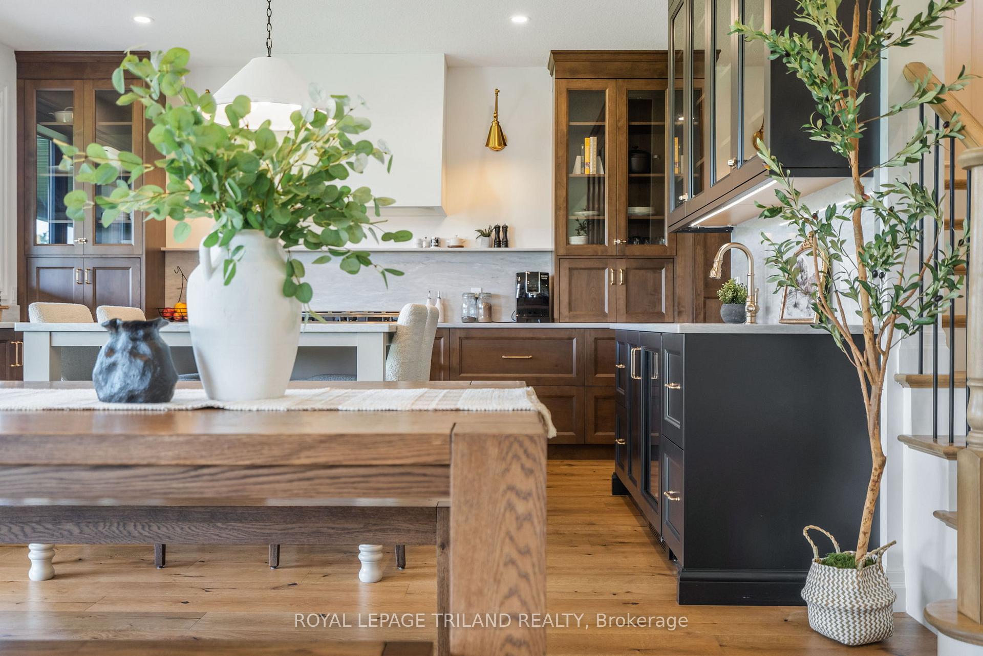 Photo 10 of 57 Greenbrier Ridge, Thames Centre, Rural Thames Centre — HOMEH