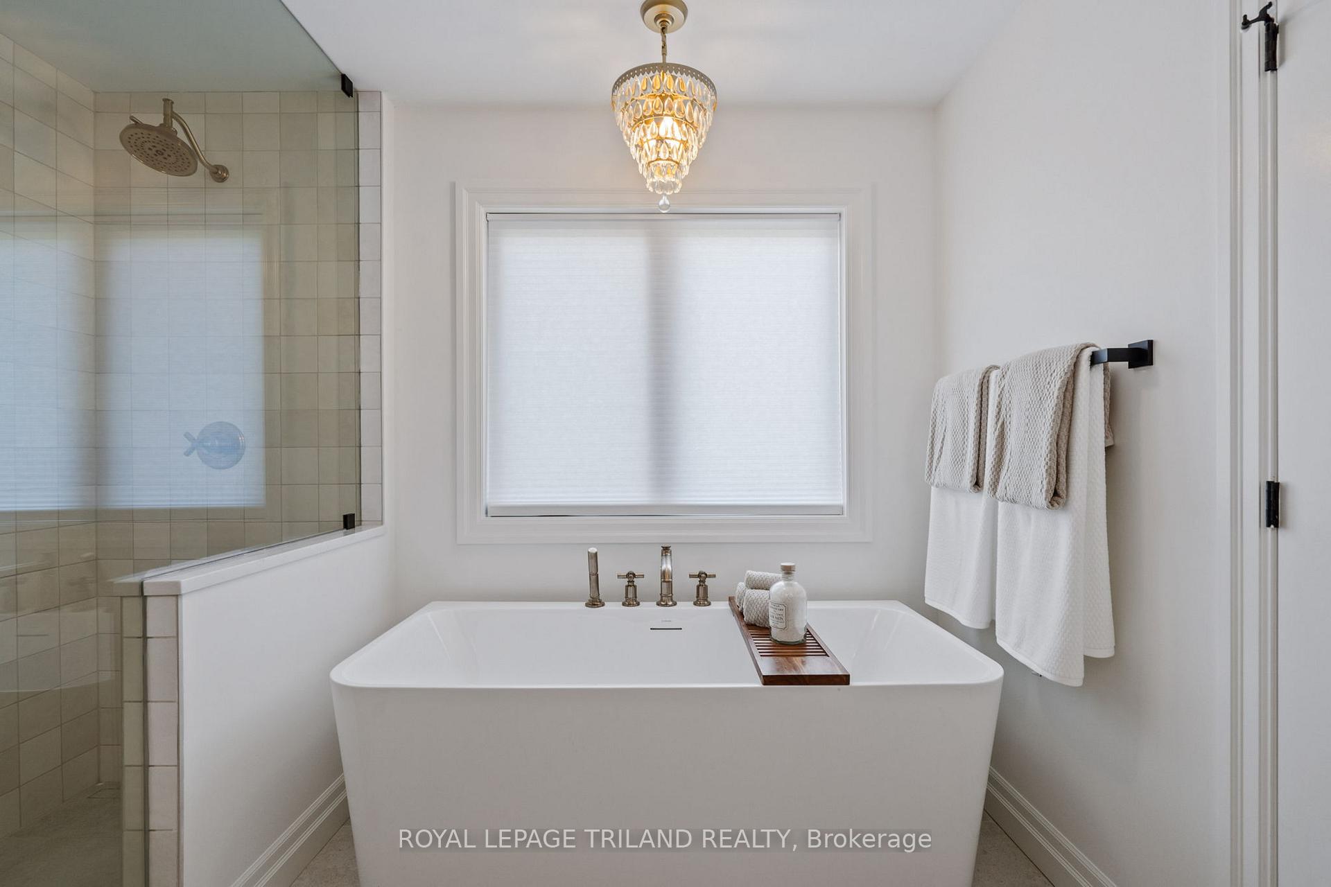 Photo 18 of 57 Greenbrier Ridge, Thames Centre, Rural Thames Centre — HOMEH