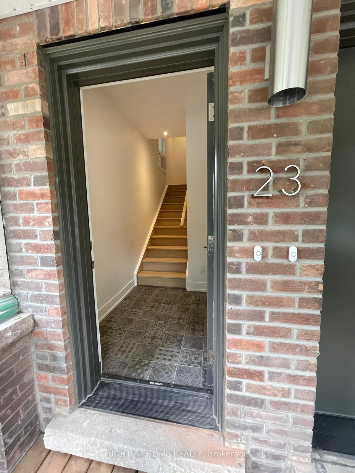 Photo 2 of Unit 2, 23 Havelock Street, Toronto, Dufferin Grove — HOMEH