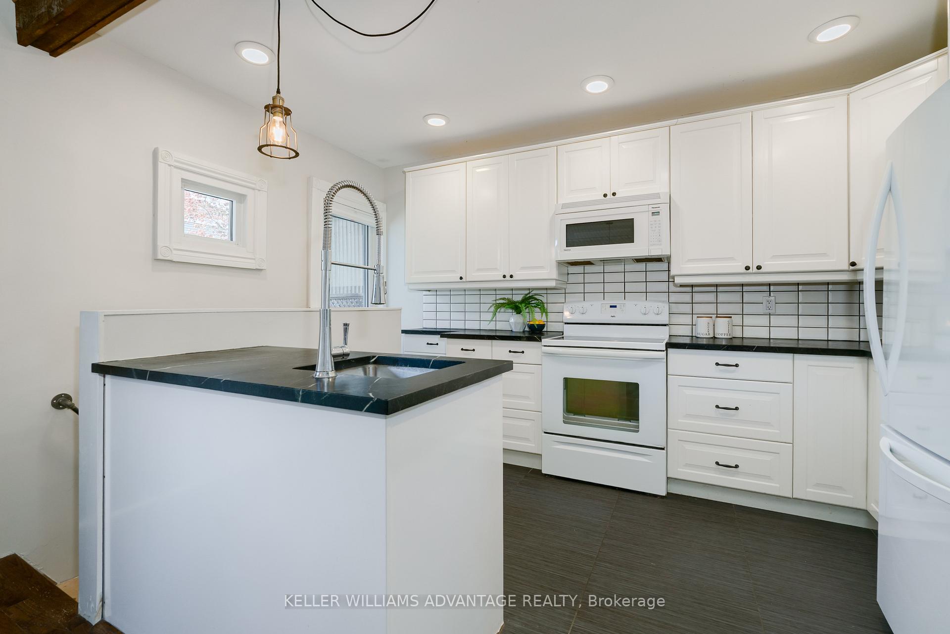 Photo 15 of 182 Sammon Avenue, Toronto, Danforth Village-East York — HOMEH