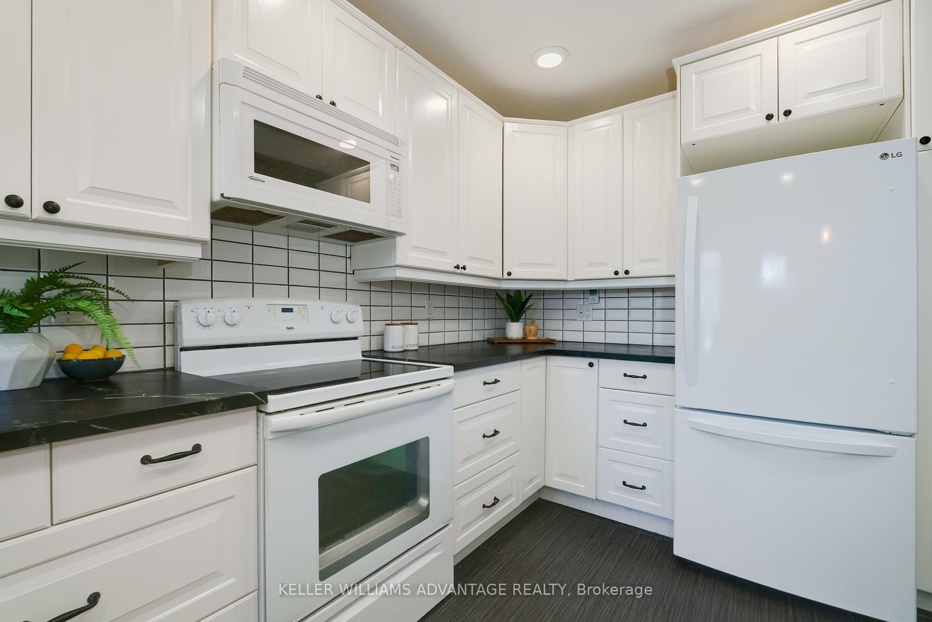 Photo 18 of 182 Sammon Avenue, Toronto, Danforth Village-East York — HOMEH