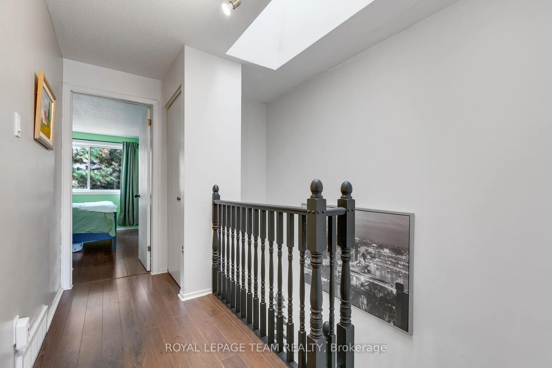 Photo 15 of Unit D, 114 Valley Stream Drive, Ottawa, Leslie Park — HOMEH