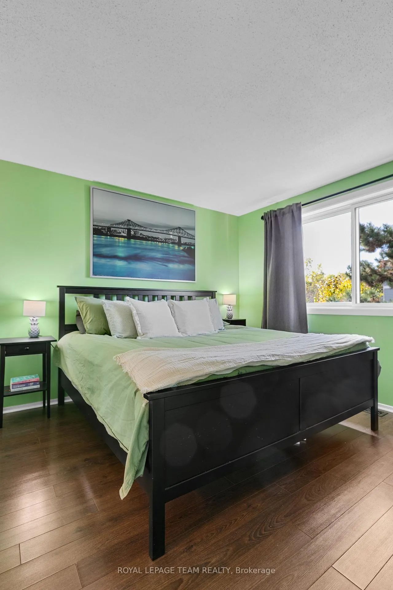 Photo 16 of Unit D, 114 Valley Stream Drive, Ottawa, Leslie Park — HOMEH
