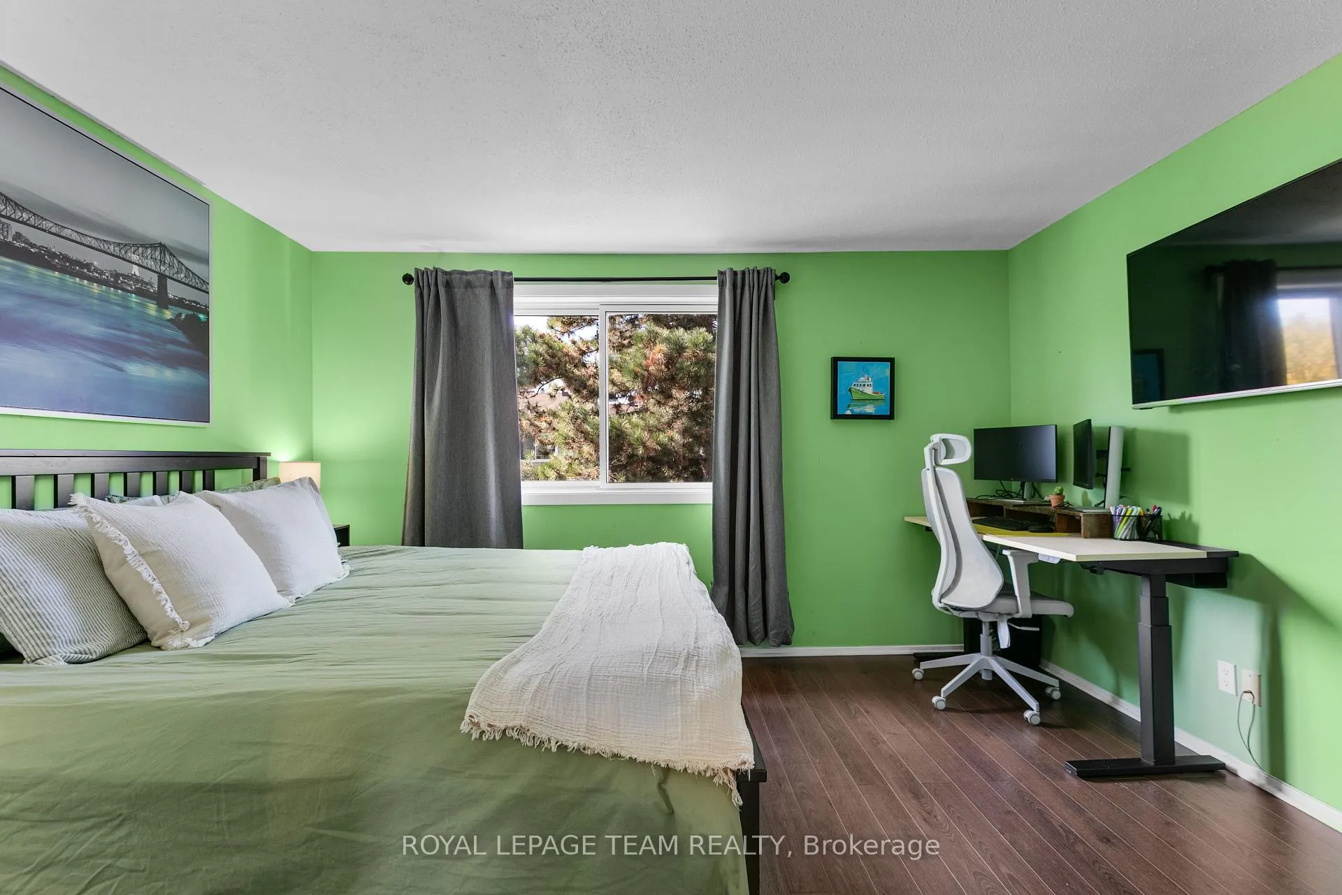Photo 18 of Unit D, 114 Valley Stream Drive, Ottawa, Leslie Park — HOMEH