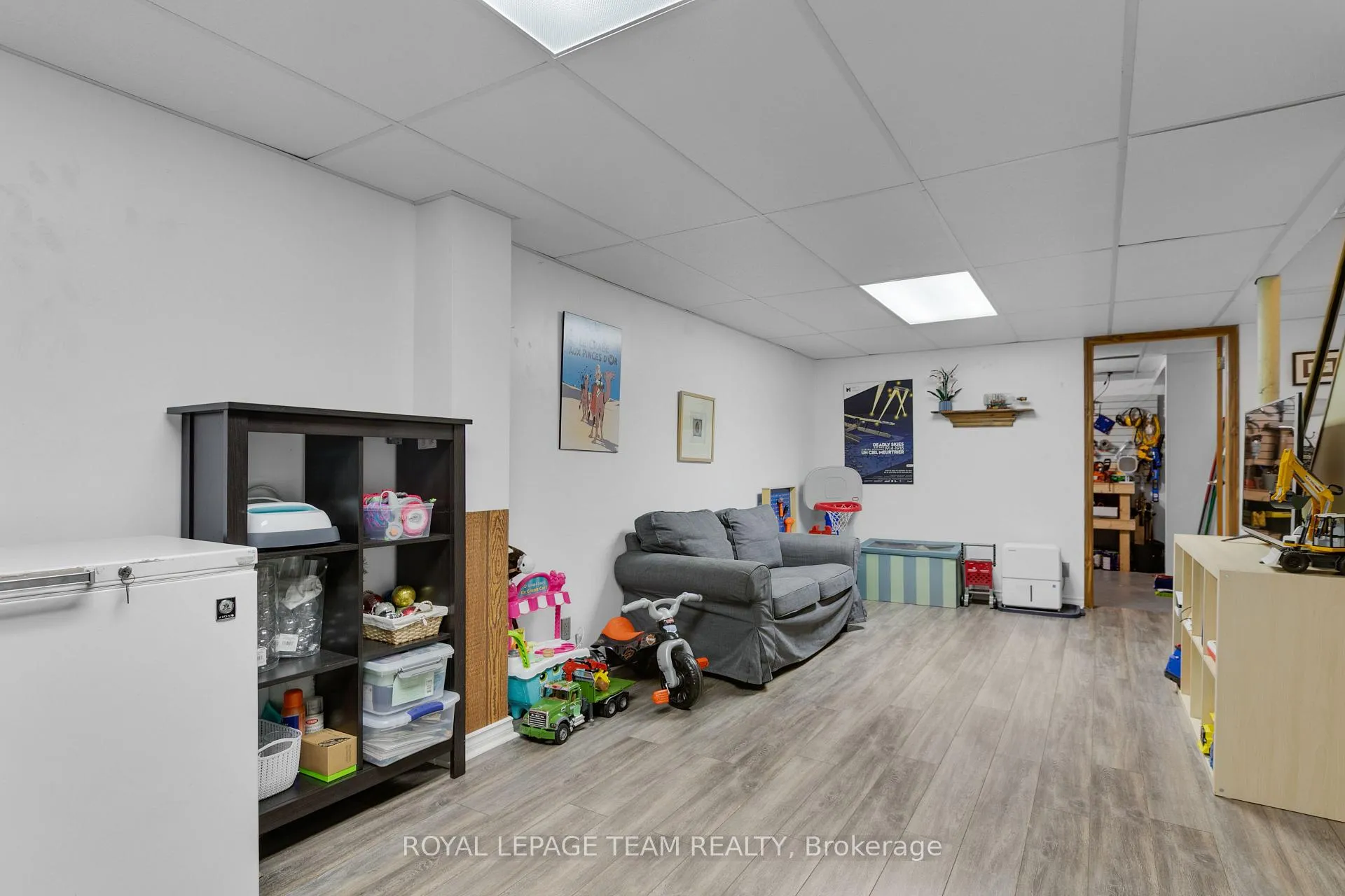 Photo 25 of Unit D, 114 Valley Stream Drive, Ottawa, Leslie Park — HOMEH