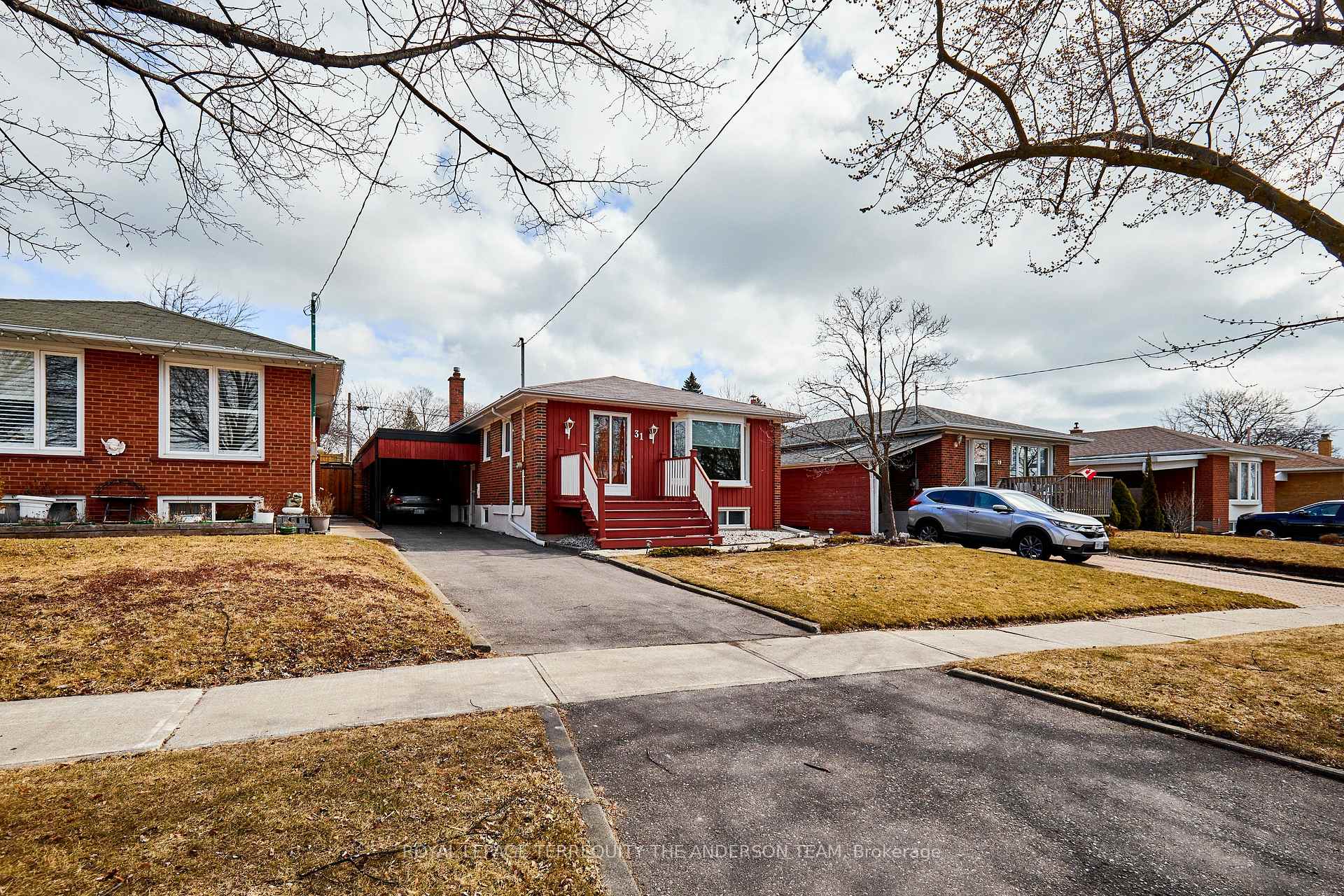 Front of 31 Mozart Avenue