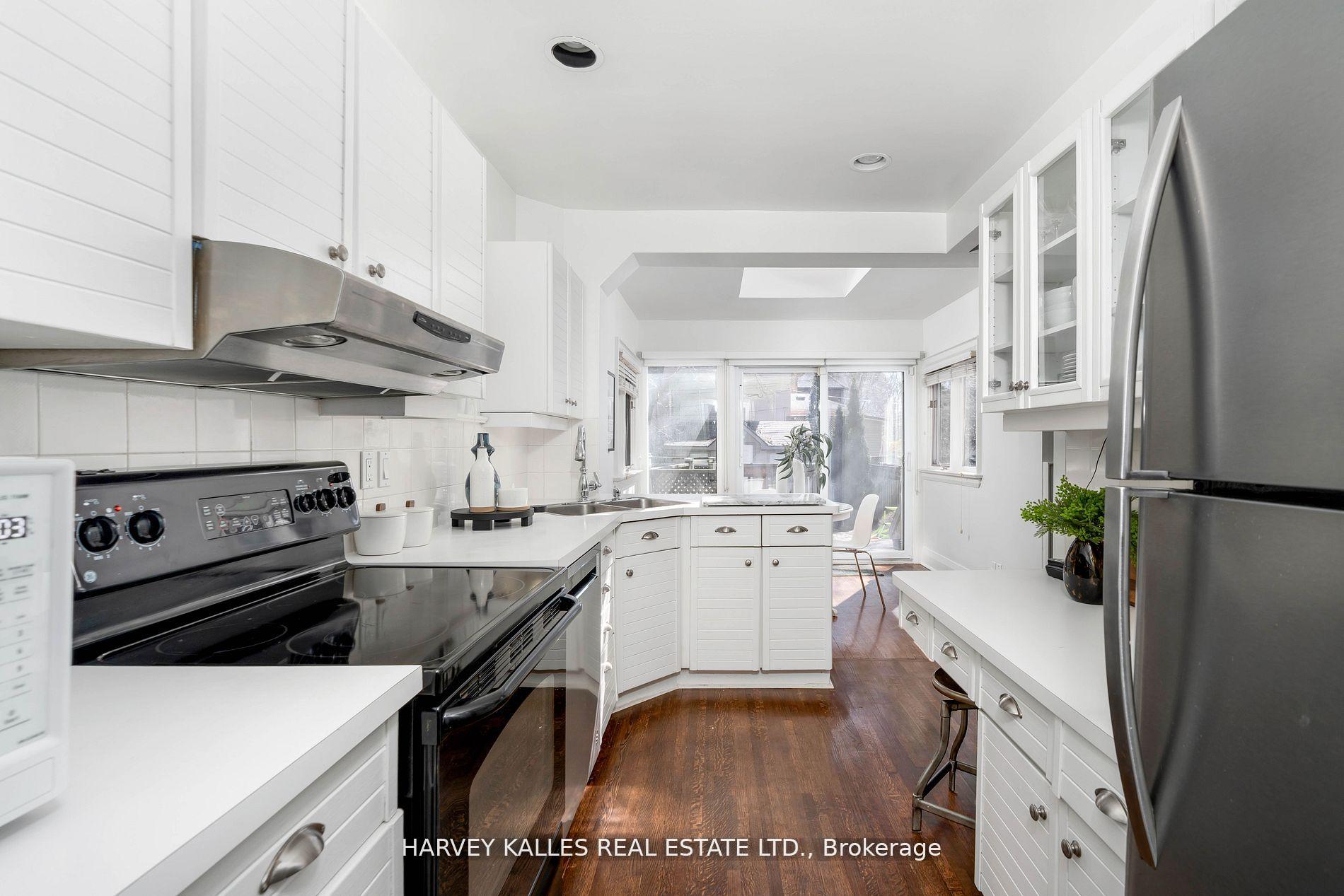 Photo 24 of 469 Roselawn Avenue, Toronto, Lawrence Park South — HOMEH