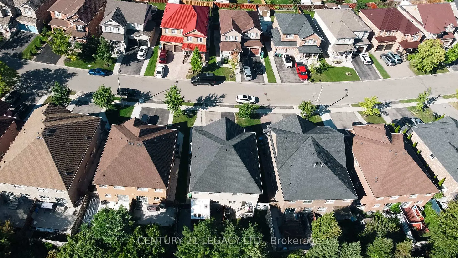 Photo 5 of 25 Revelstoke Place, Brampton, Sandringham-Wellington — HOMEH
