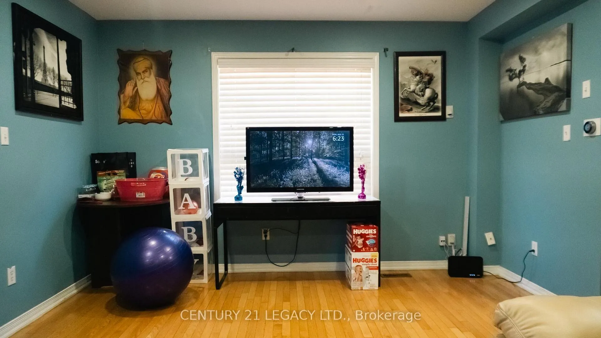 Photo 11 of 25 Revelstoke Place, Brampton, Sandringham-Wellington — HOMEH