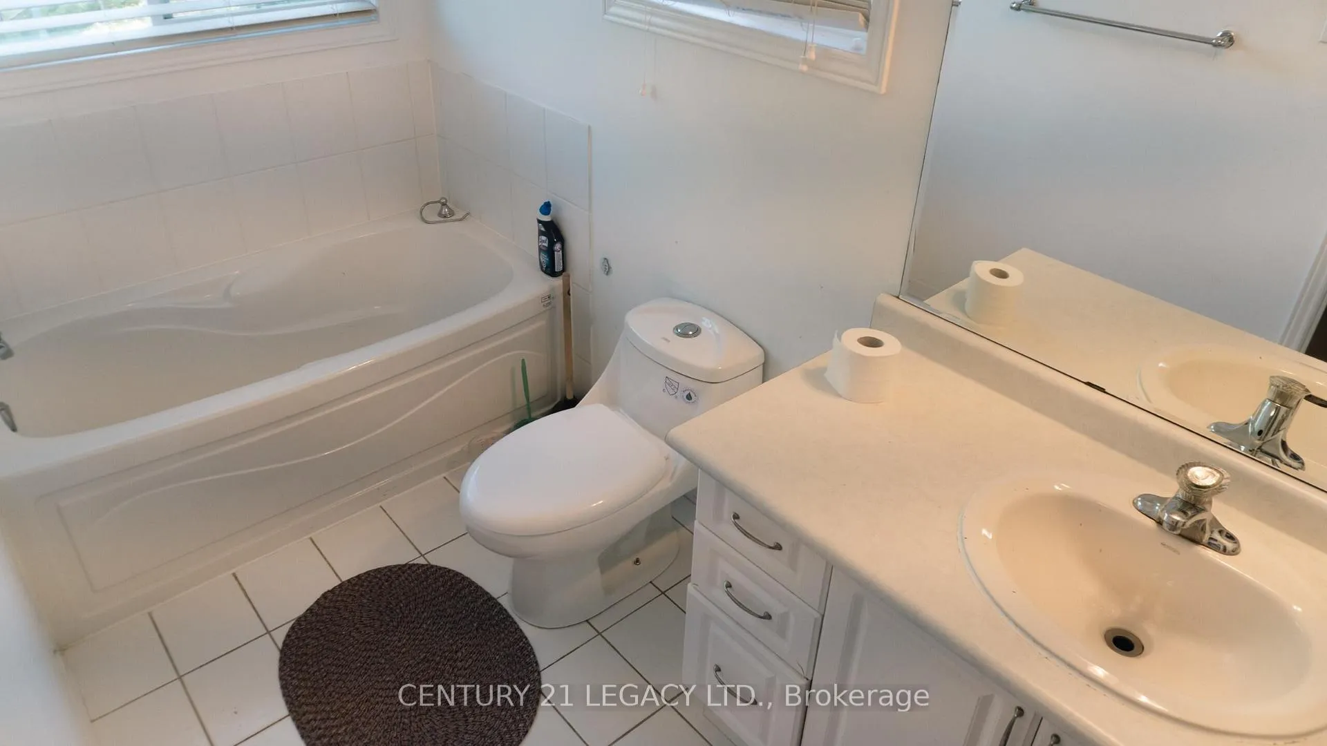 Photo 18 of 25 Revelstoke Place, Brampton, Sandringham-Wellington — HOMEH