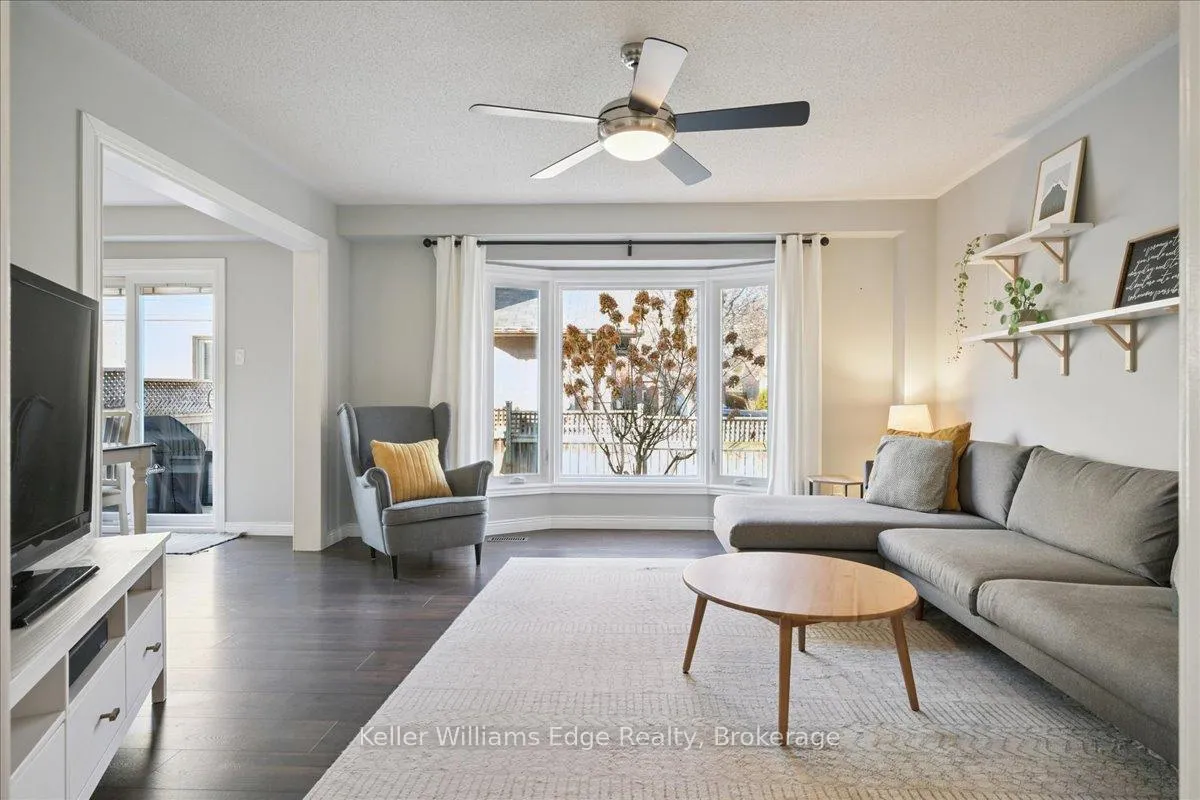 Photo 4 of 123 Laurendale Avenue, Hamilton, Waterdown — HOMEH