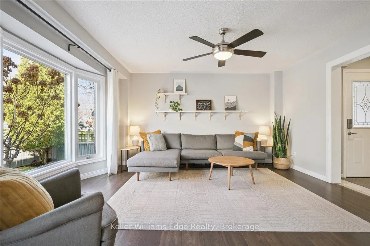 Photo 5 of 123 Laurendale Avenue, Hamilton, Waterdown — HOMEH
