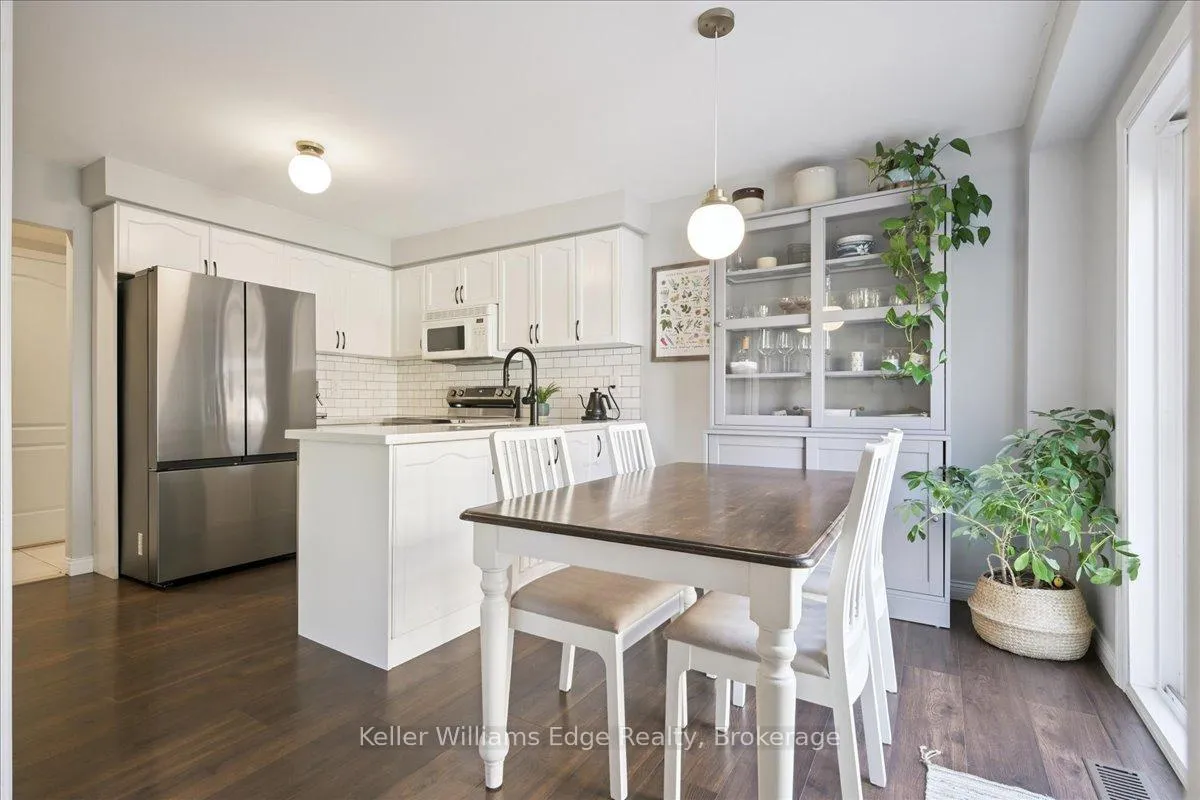 Photo 9 of 123 Laurendale Avenue, Hamilton, Waterdown — HOMEH