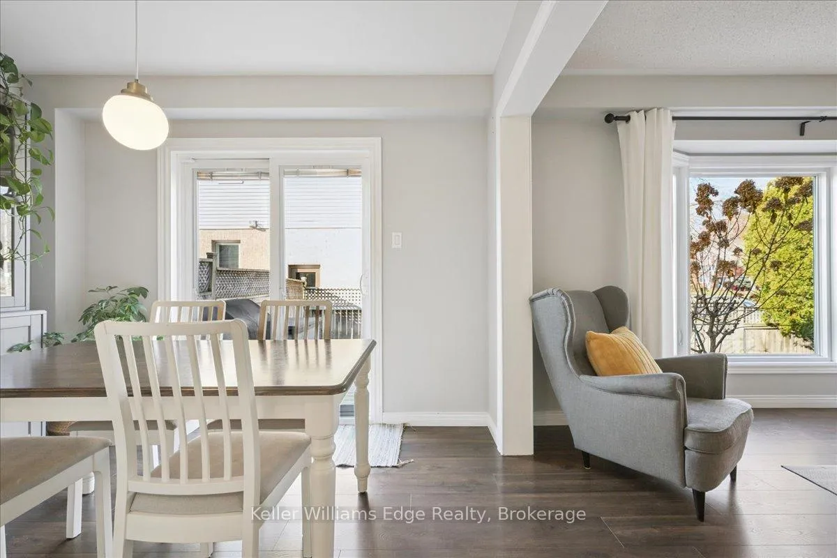 Photo 12 of 123 Laurendale Avenue, Hamilton, Waterdown — HOMEH