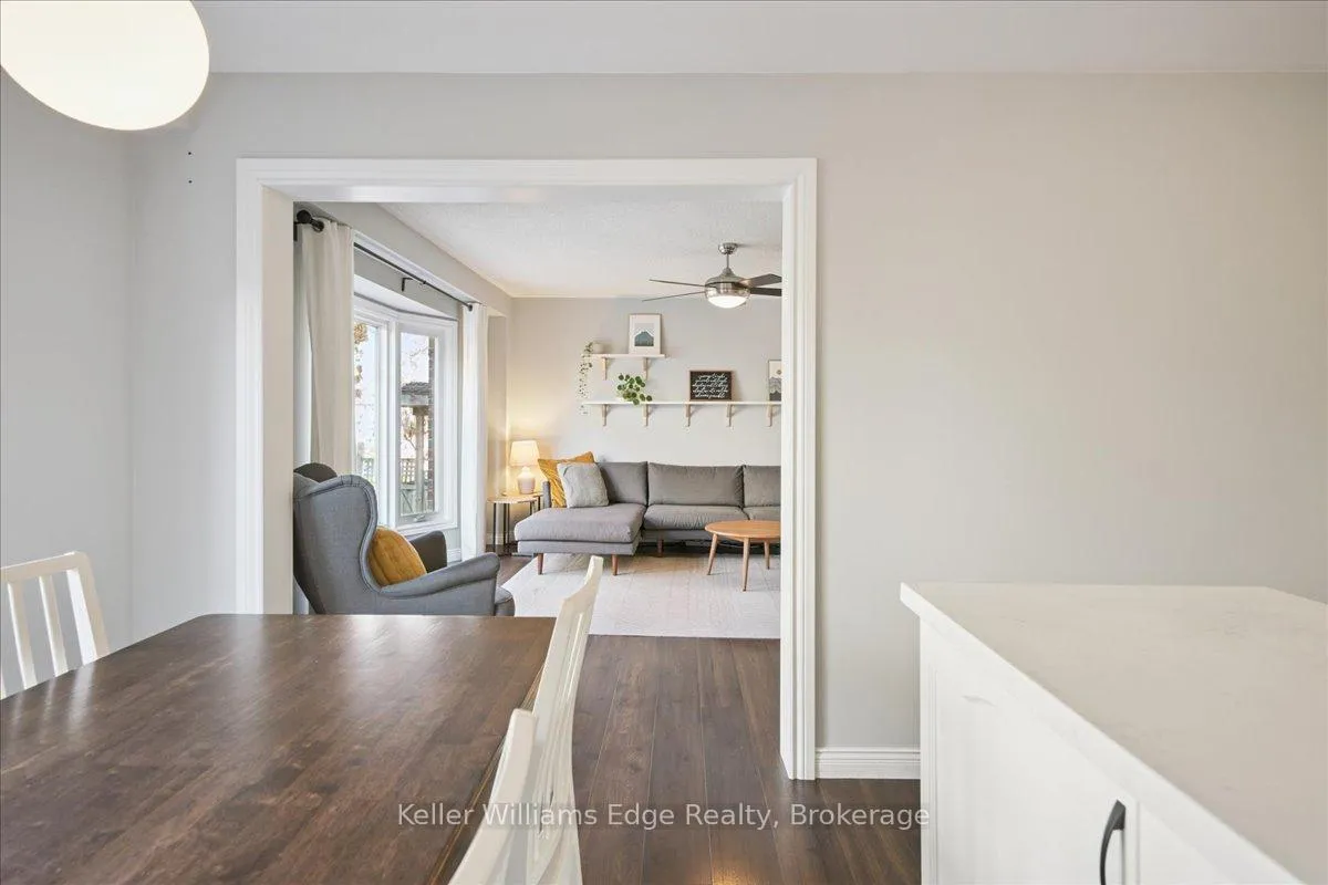 Photo 14 of 123 Laurendale Avenue, Hamilton, Waterdown — HOMEH