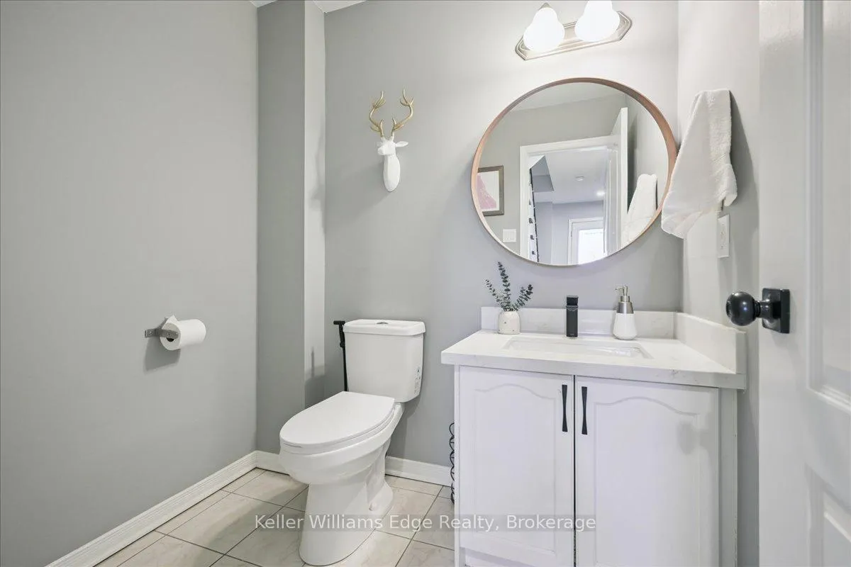 Photo 17 of 123 Laurendale Avenue, Hamilton, Waterdown — HOMEH