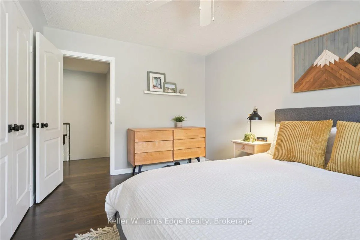 Photo 24 of 123 Laurendale Avenue, Hamilton, Waterdown — HOMEH