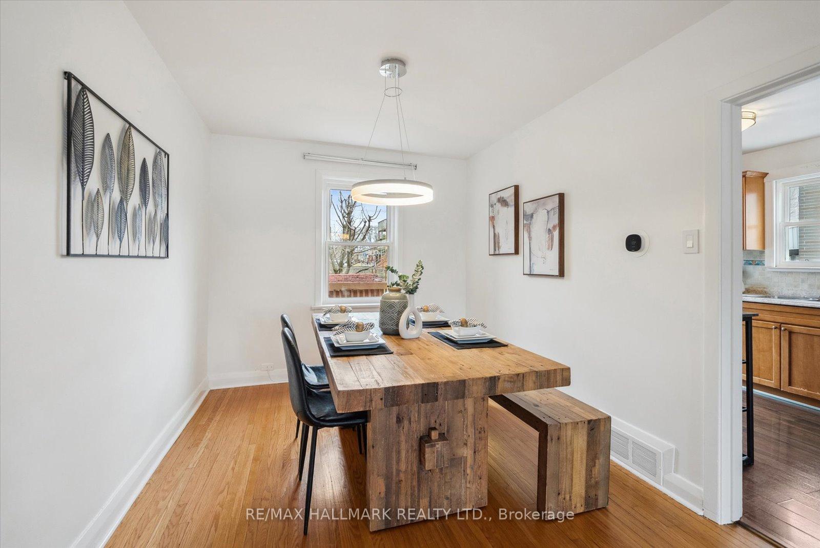 Photo 10 of 17 Marsh Road, Scarborough, Clairlea-Birchmount — HOMEH