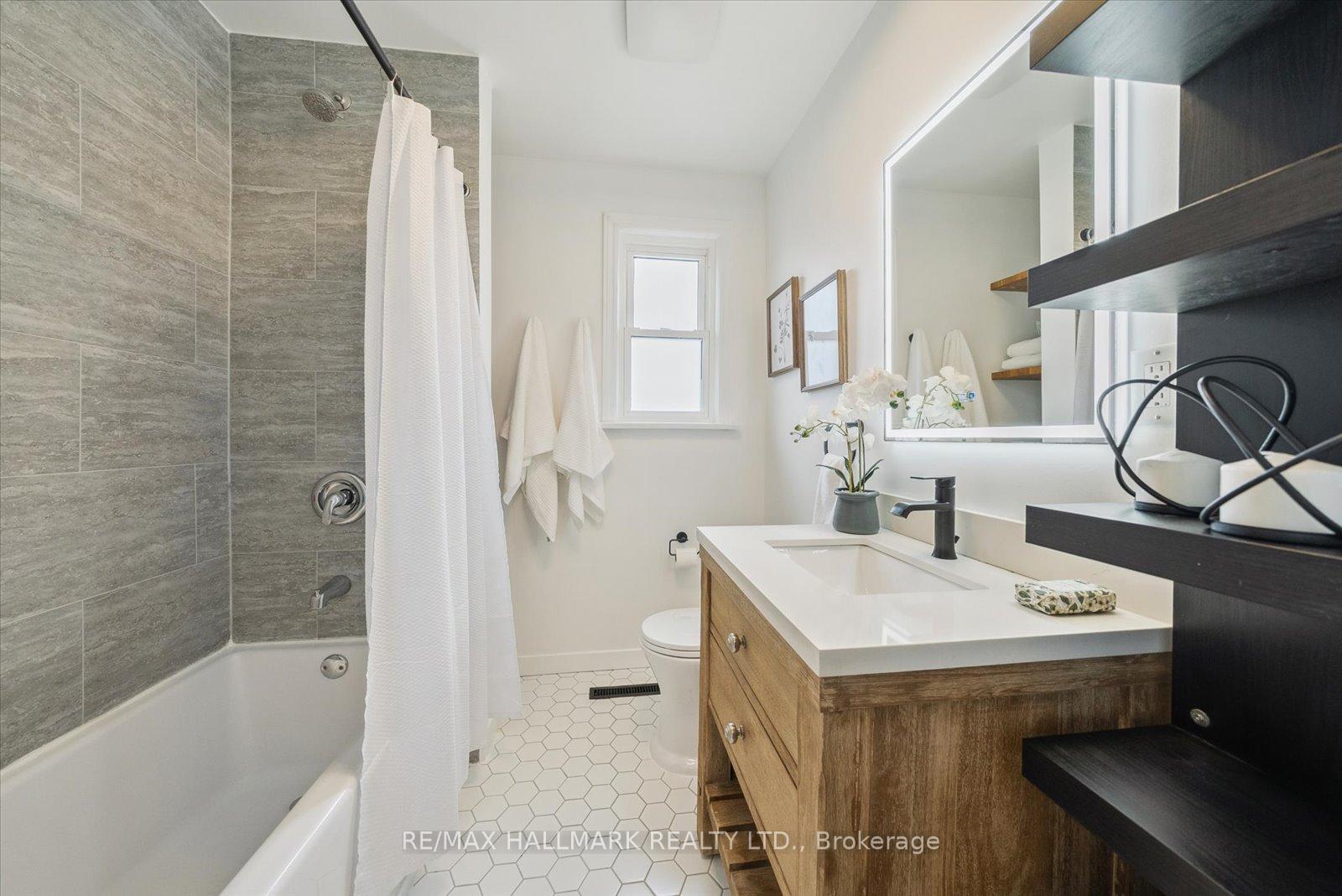 Photo 19 of 17 Marsh Road, Scarborough, Clairlea-Birchmount — HOMEH